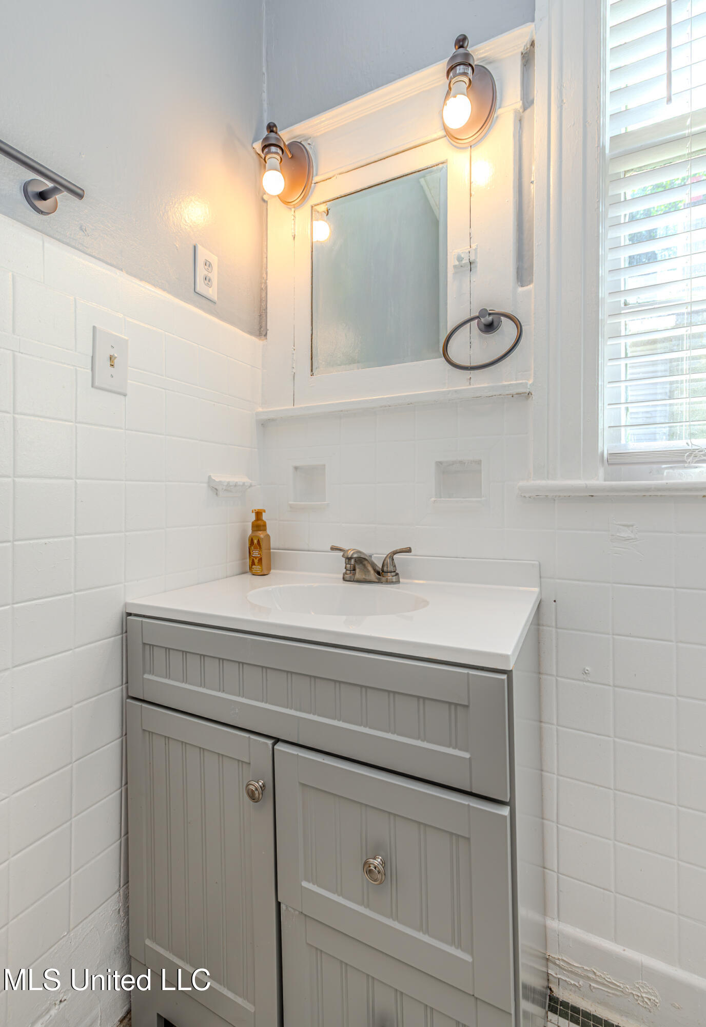 604 S Main Street Property Photo 40