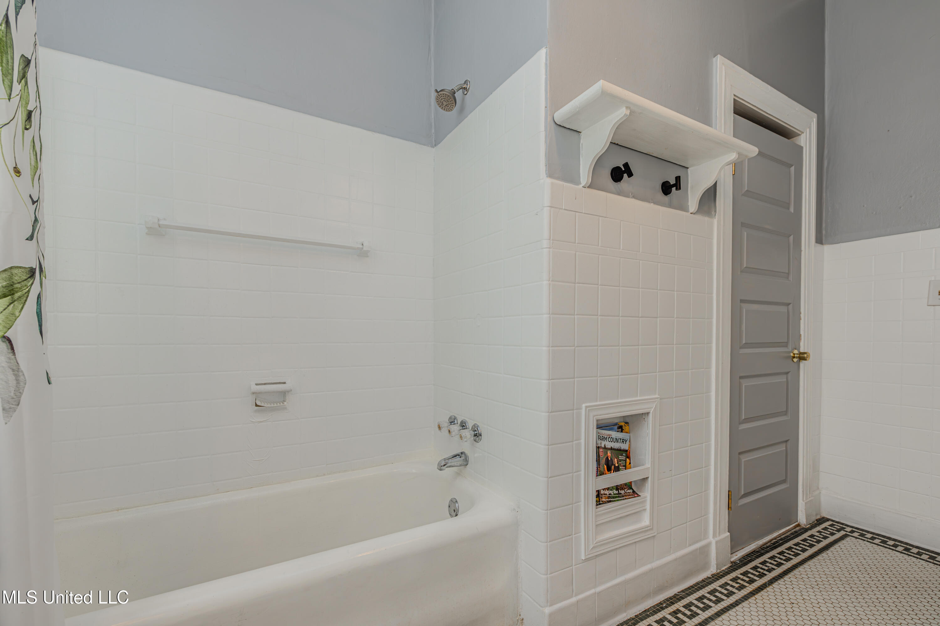 604 S Main Street Property Photo 41