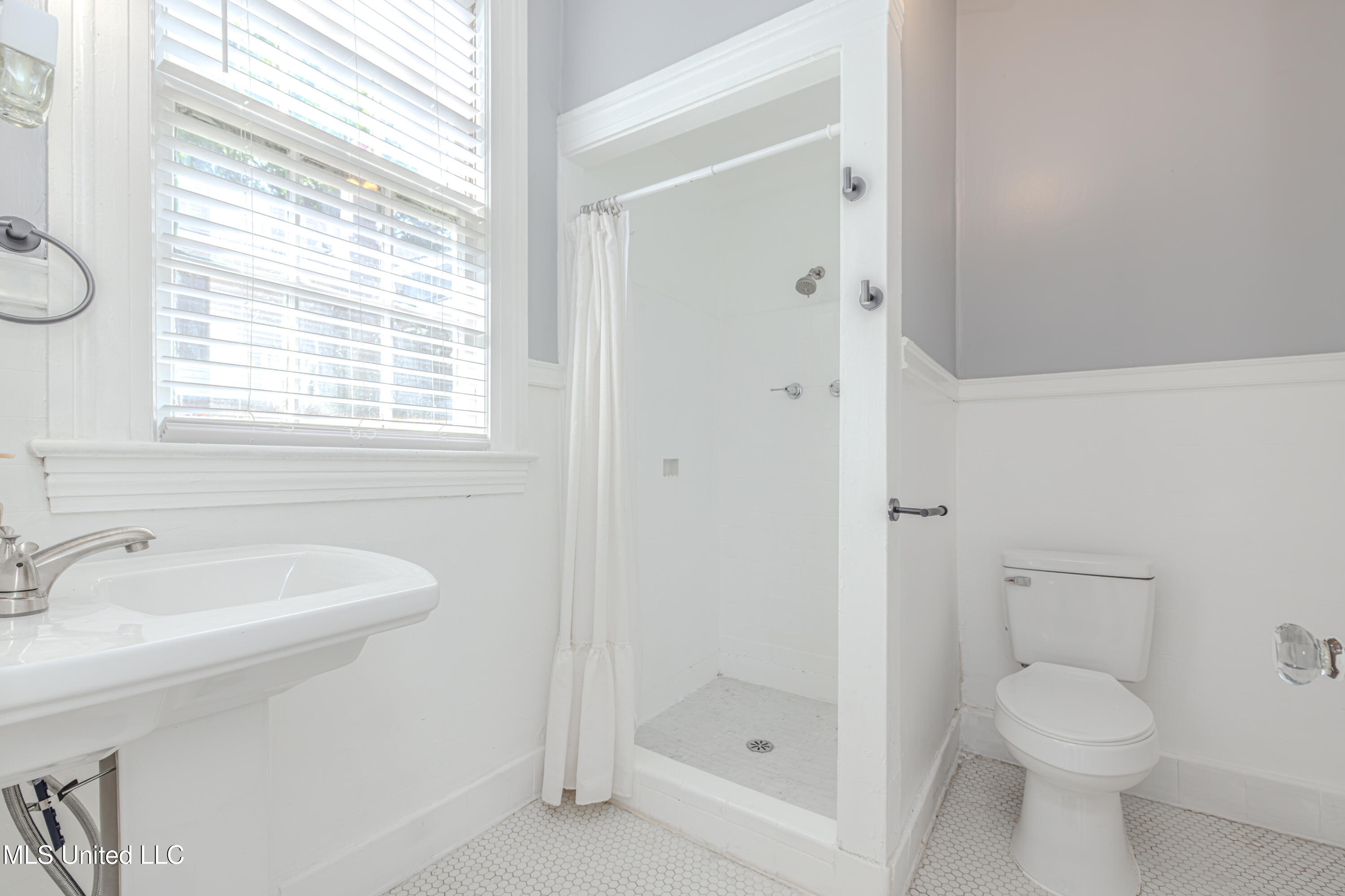 604 S Main Street Property Photo 50