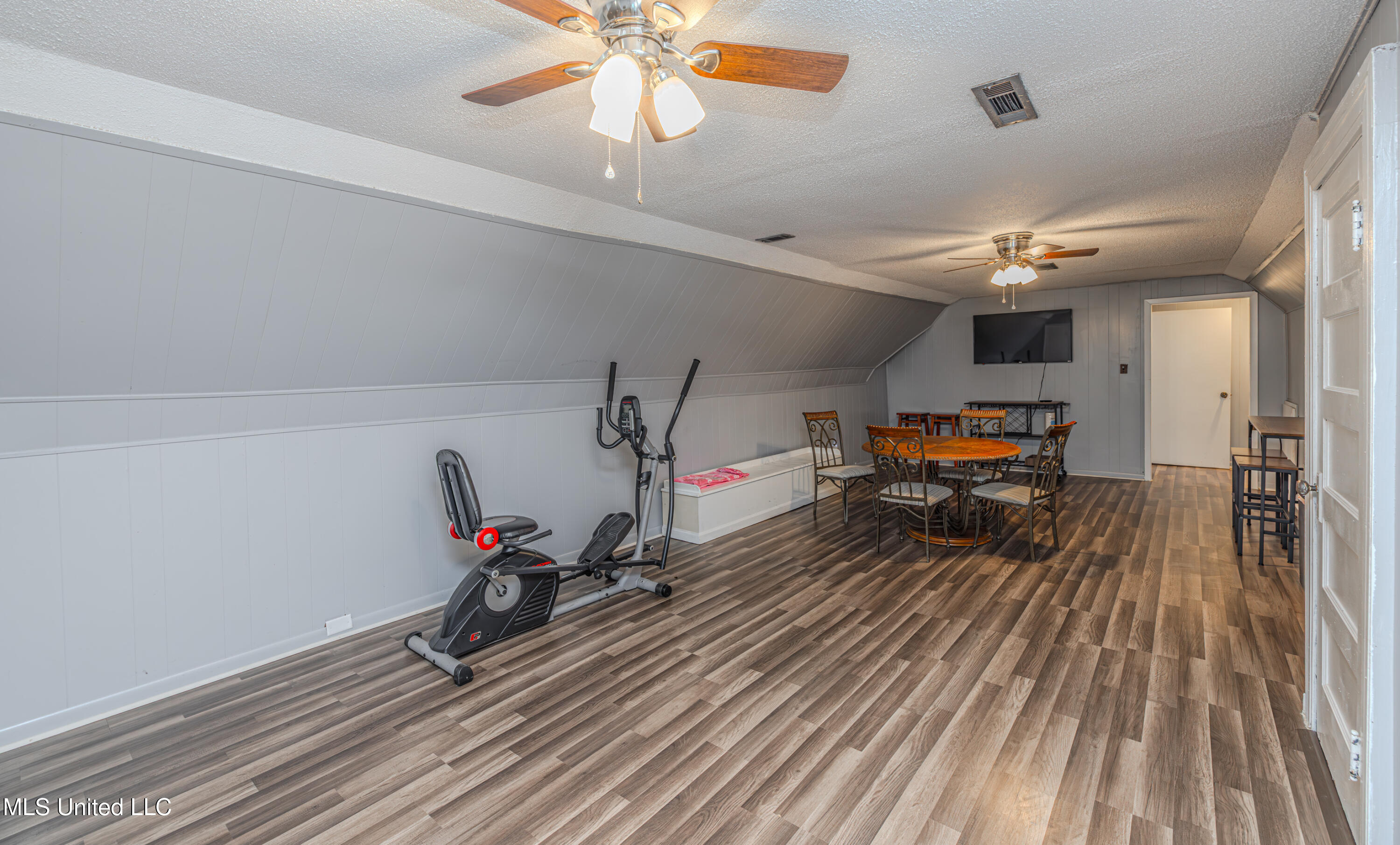 604 S Main Street Property Photo 57