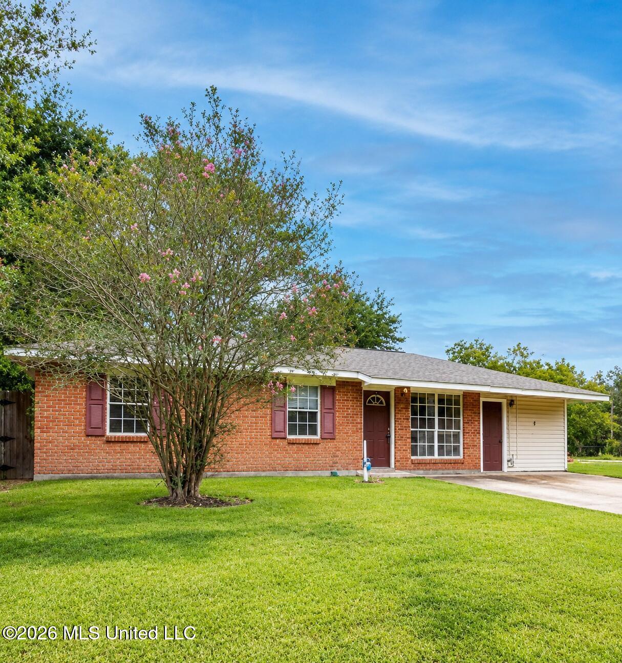 7646 Madison Drive Property Photo 1