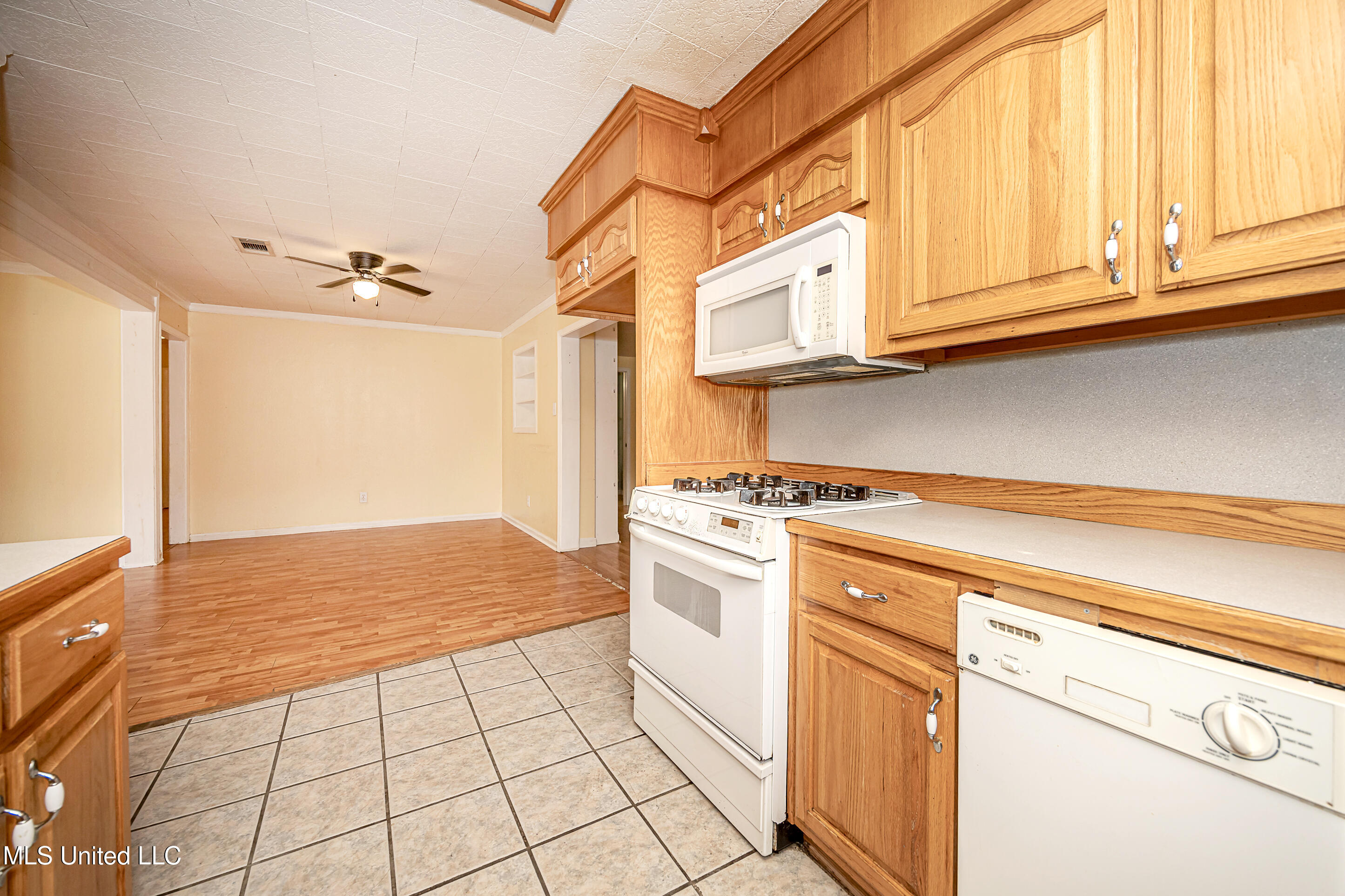 7646 Madison Drive Property Photo 17