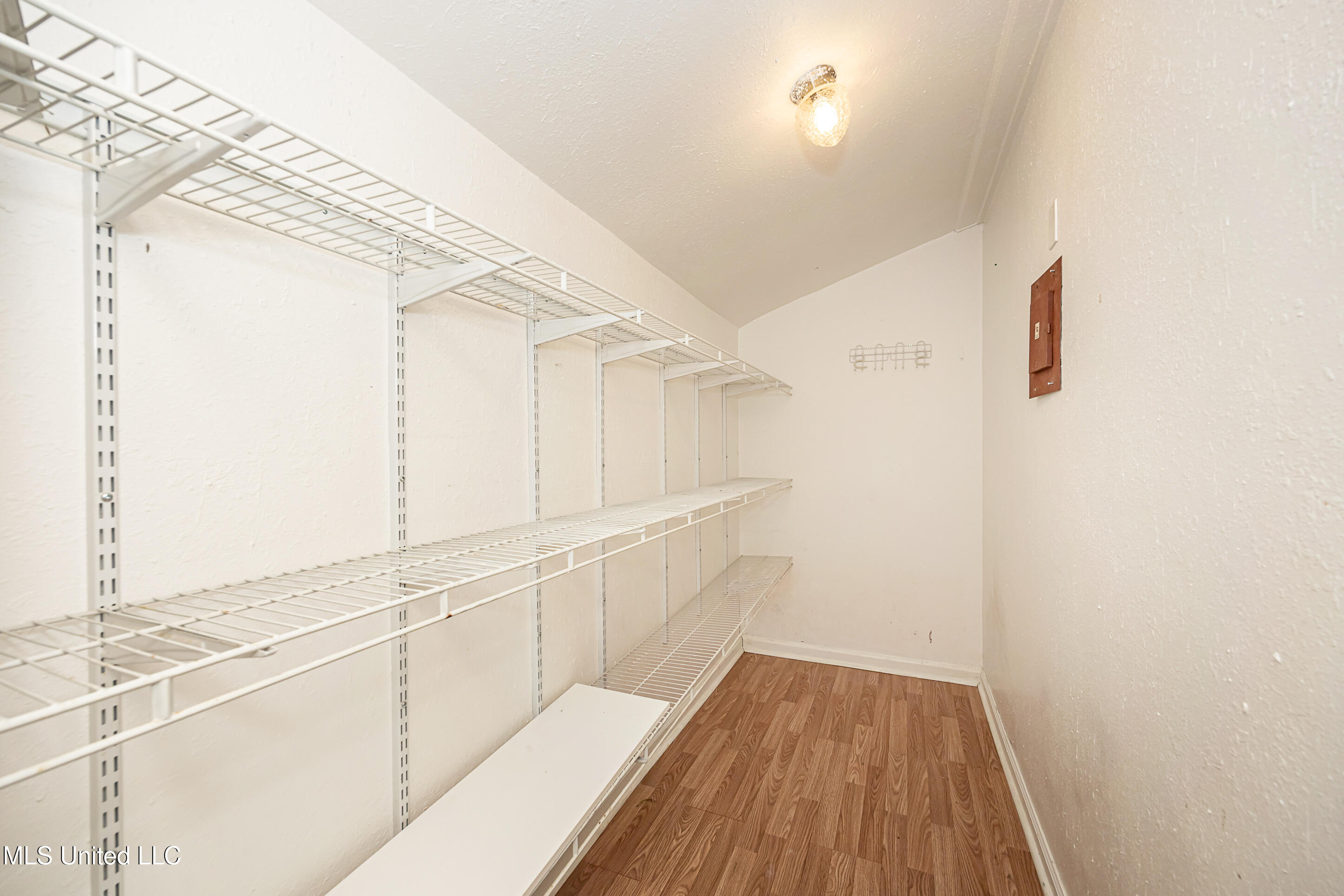 7646 Madison Drive Property Photo 33
