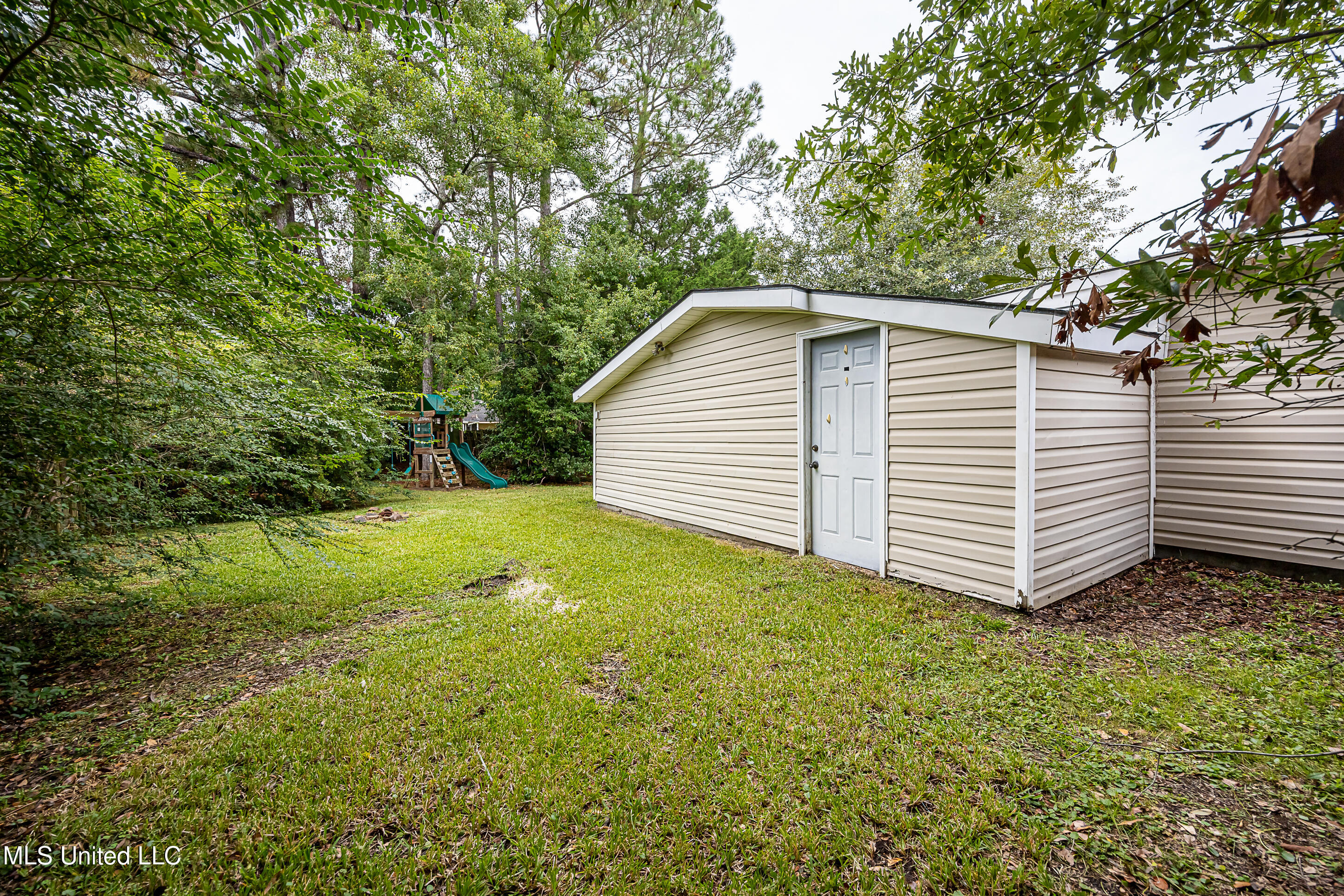 7646 Madison Drive Property Photo 38