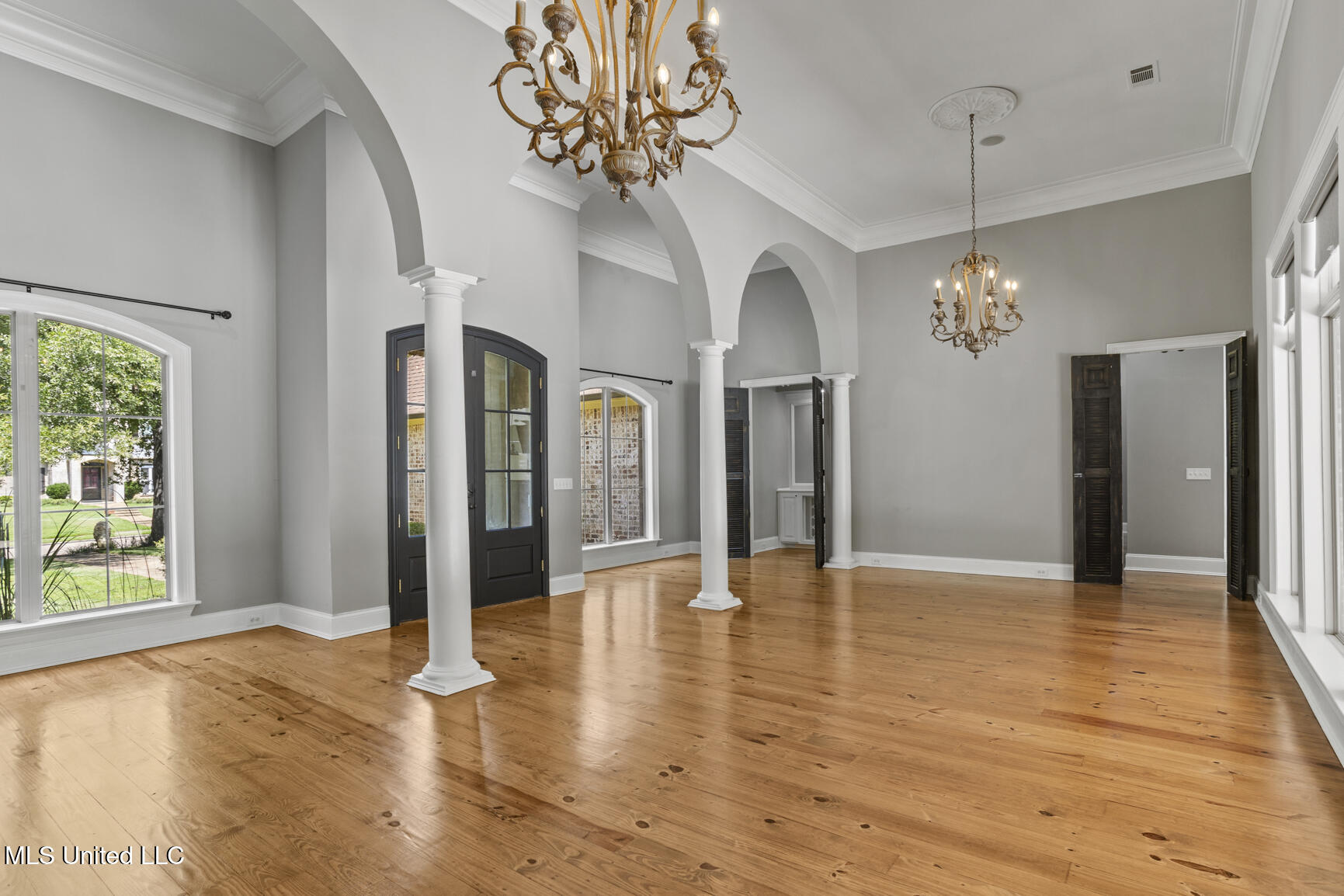 814 Beaumont Drive Property Photo 7