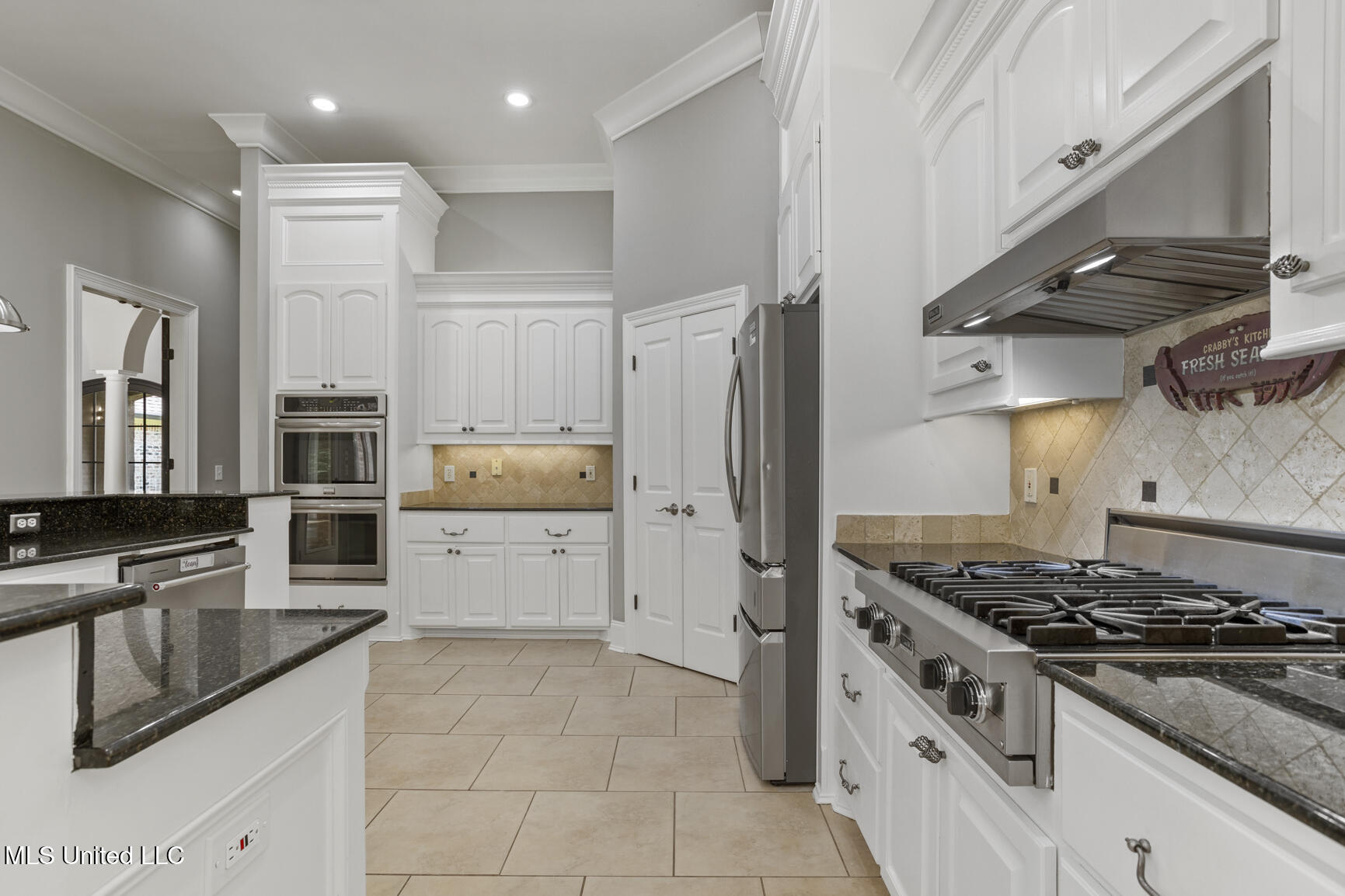 814 Beaumont Drive Property Photo 11