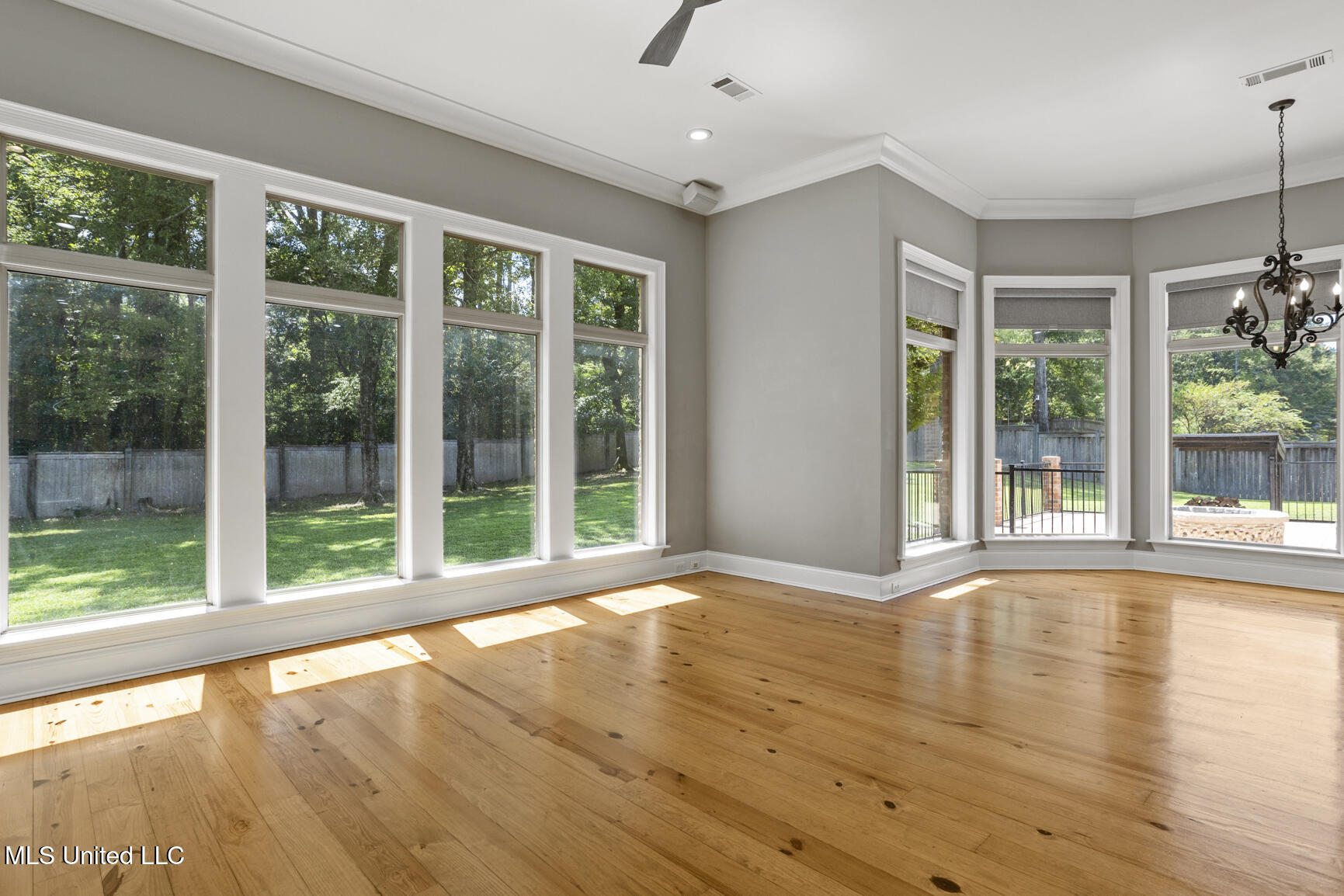 814 Beaumont Drive Property Photo 15