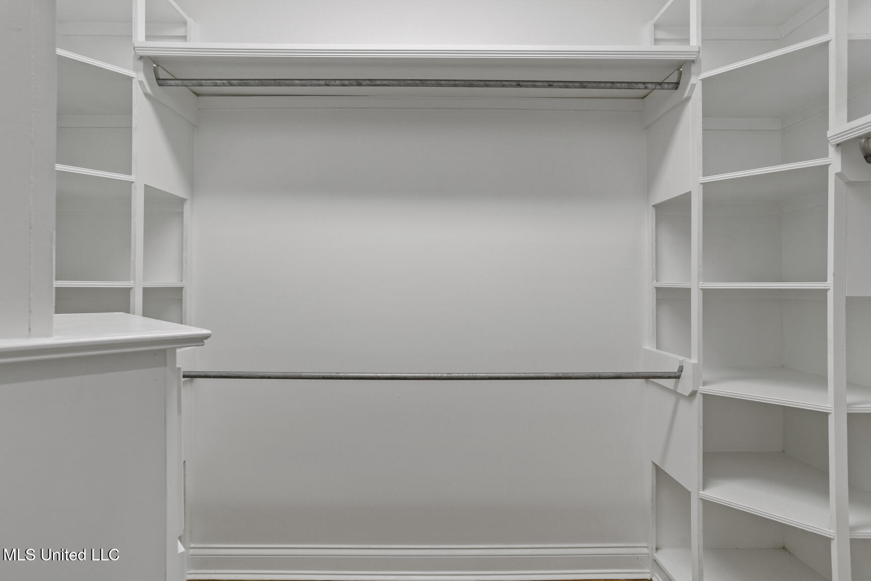 814 Beaumont Drive Property Photo 23