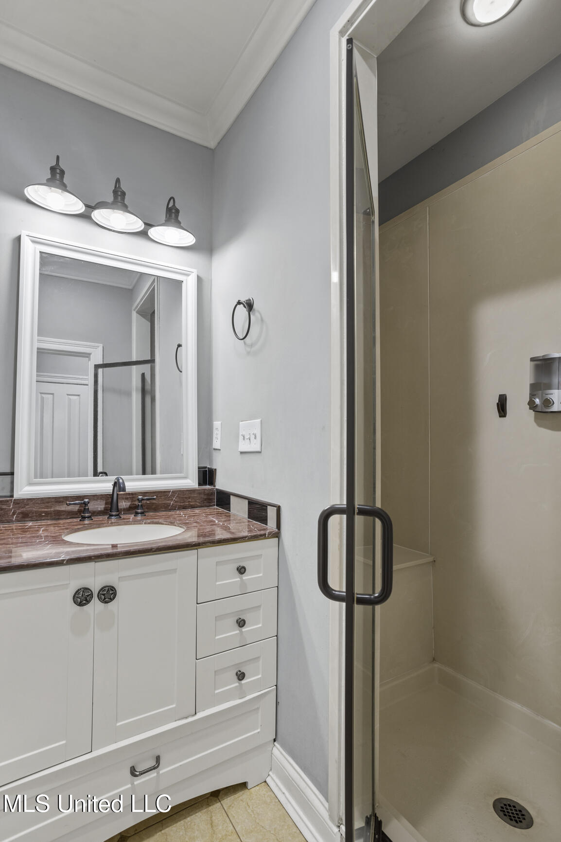 814 Beaumont Drive Property Photo 25