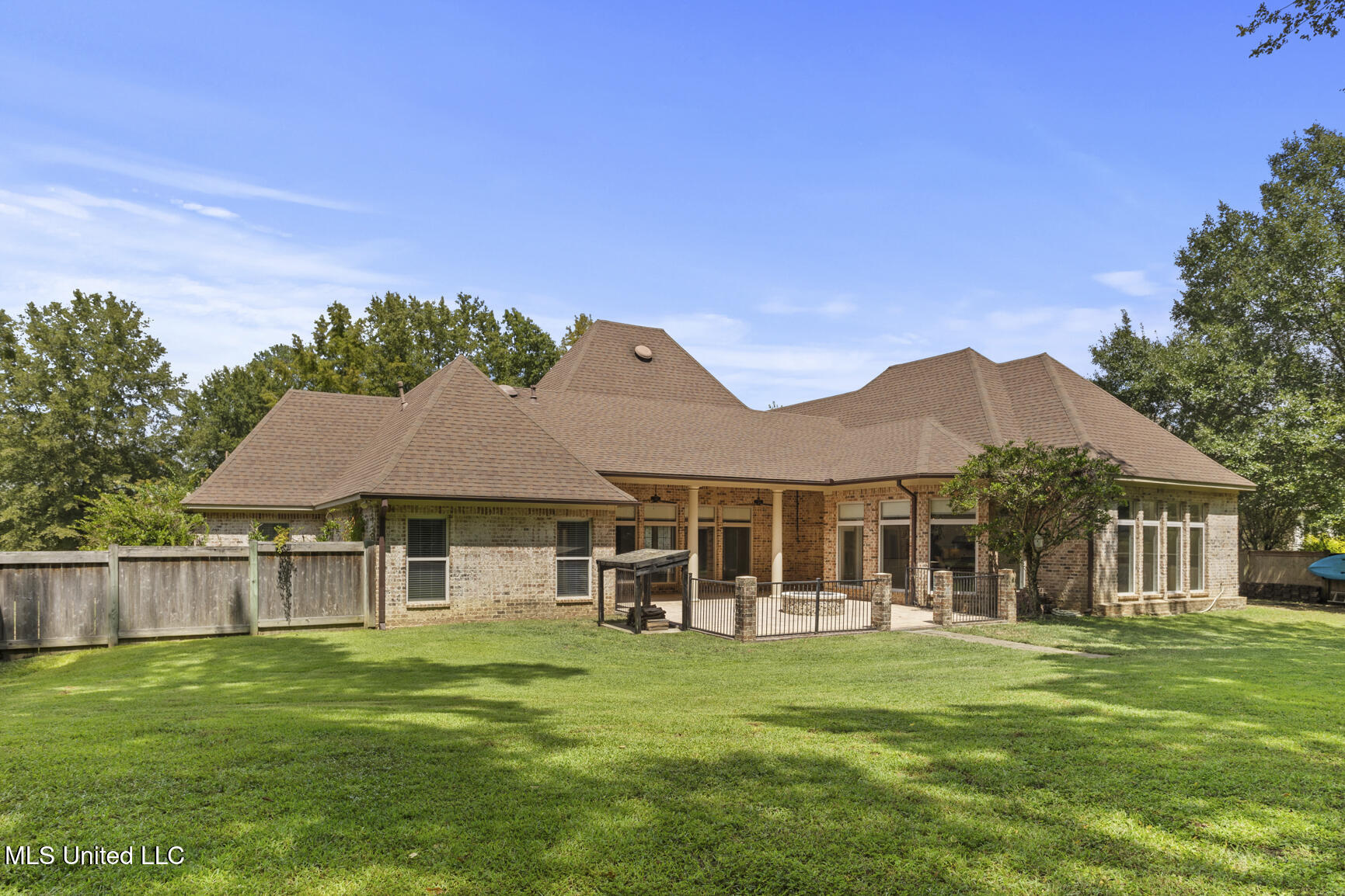 814 Beaumont Drive Property Photo 33