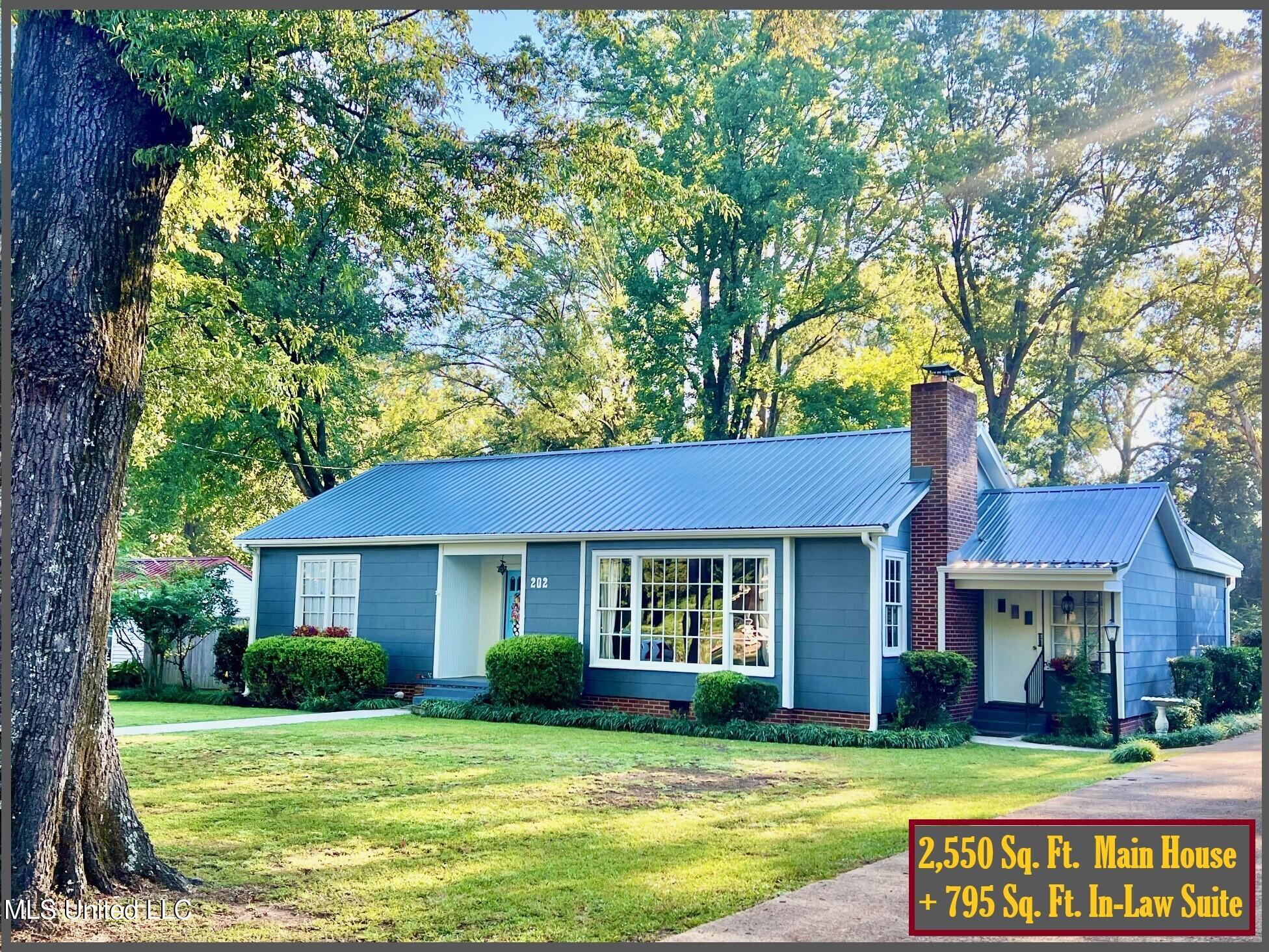 202 Bates Street Property Photo 1