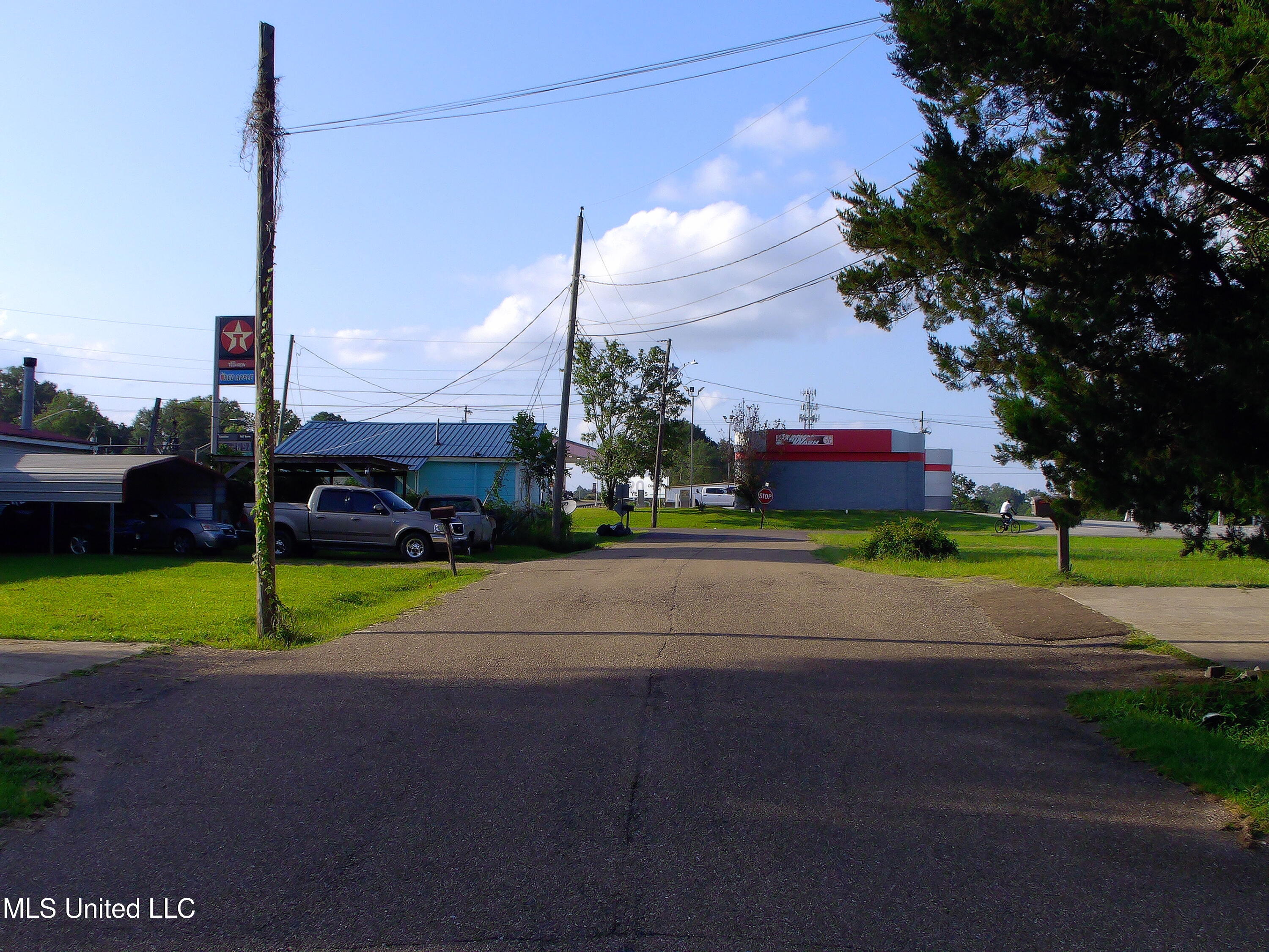 Southwest Street Property Photo 3