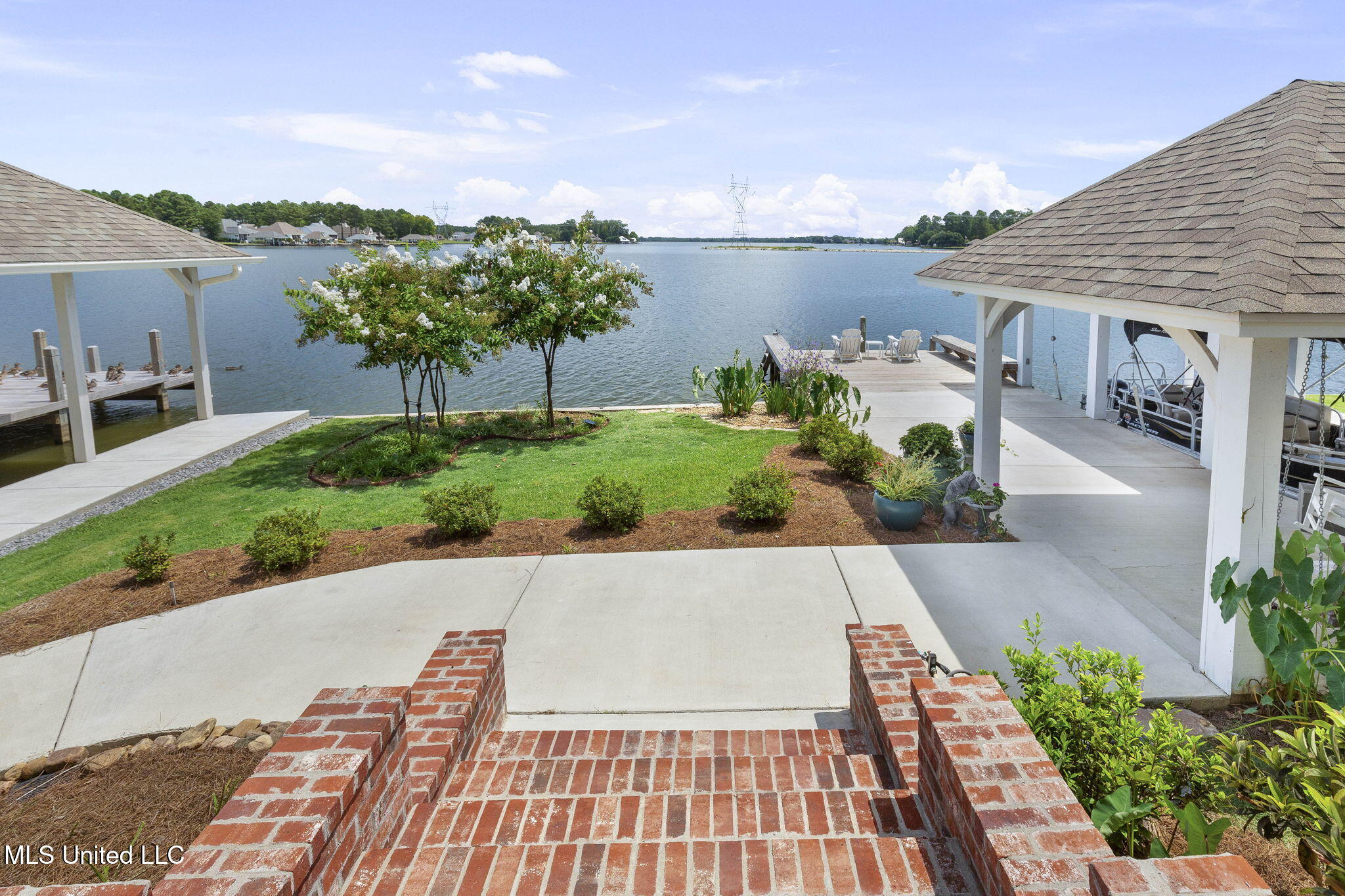 144 Heron's Bay Circle Property Photo 3