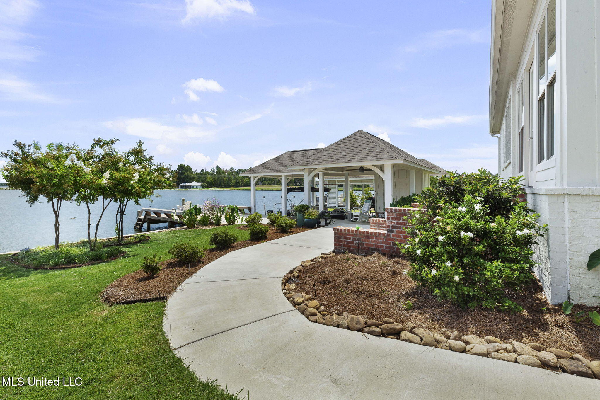 144 Heron's Bay Circle Property Photo 6