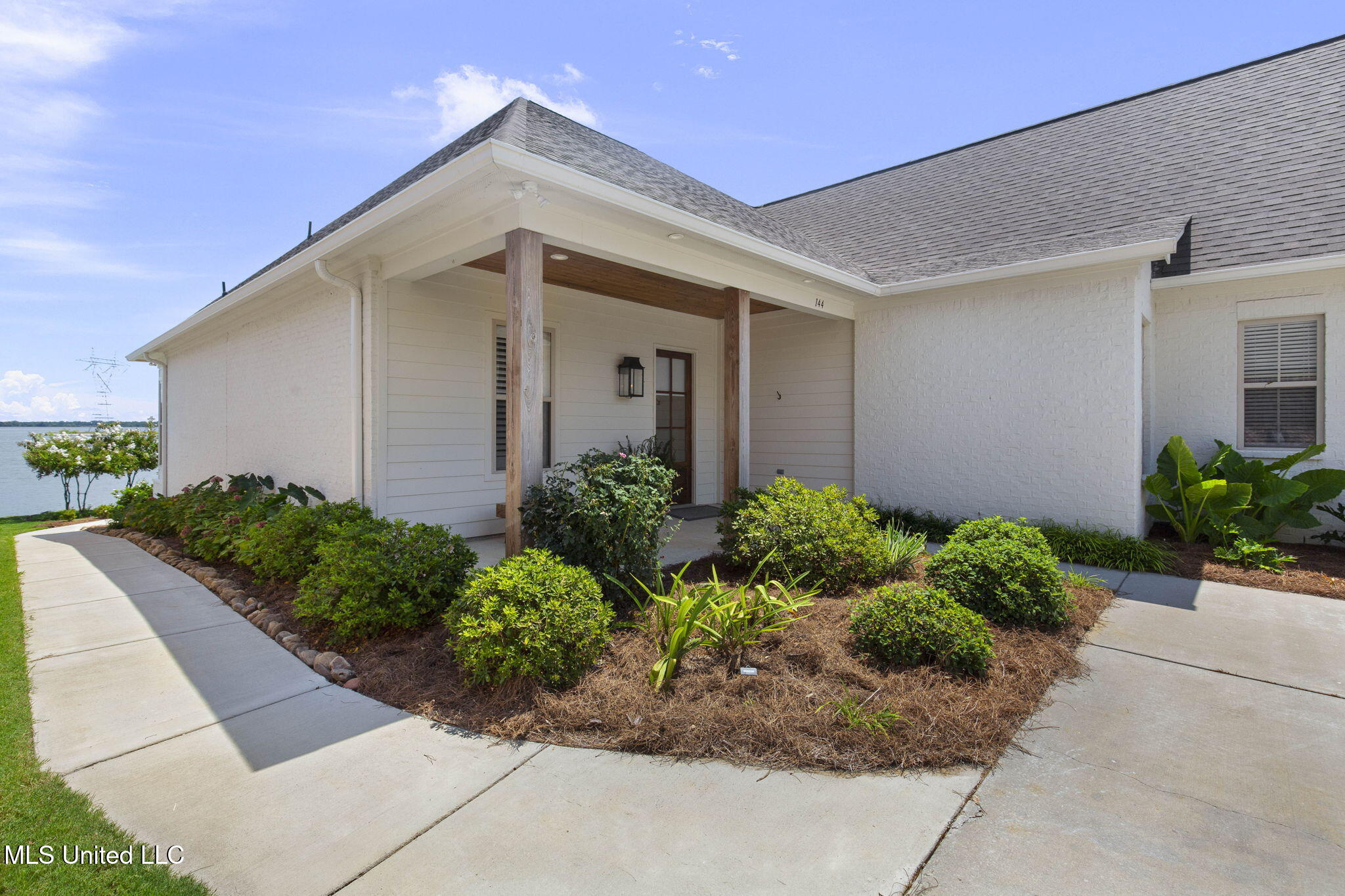 144 Heron's Bay Circle Property Photo 10