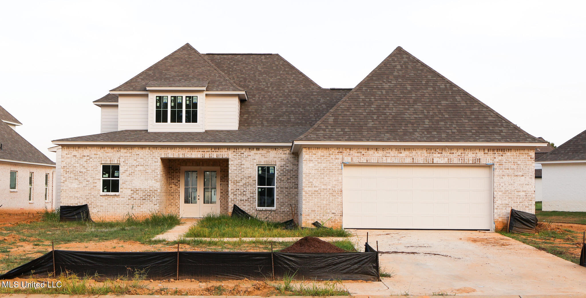 104 Heron's Bay Circle Property Photo 1