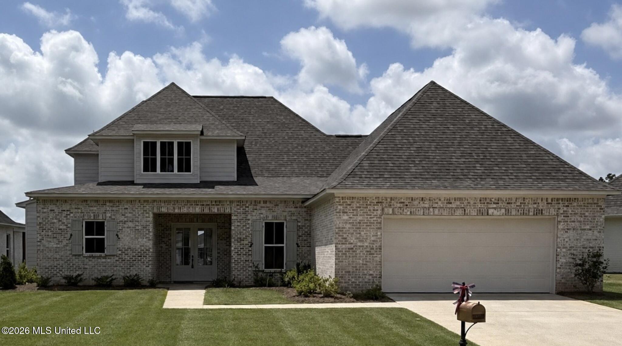 104 Heron's Bay Circle Property Photo 1