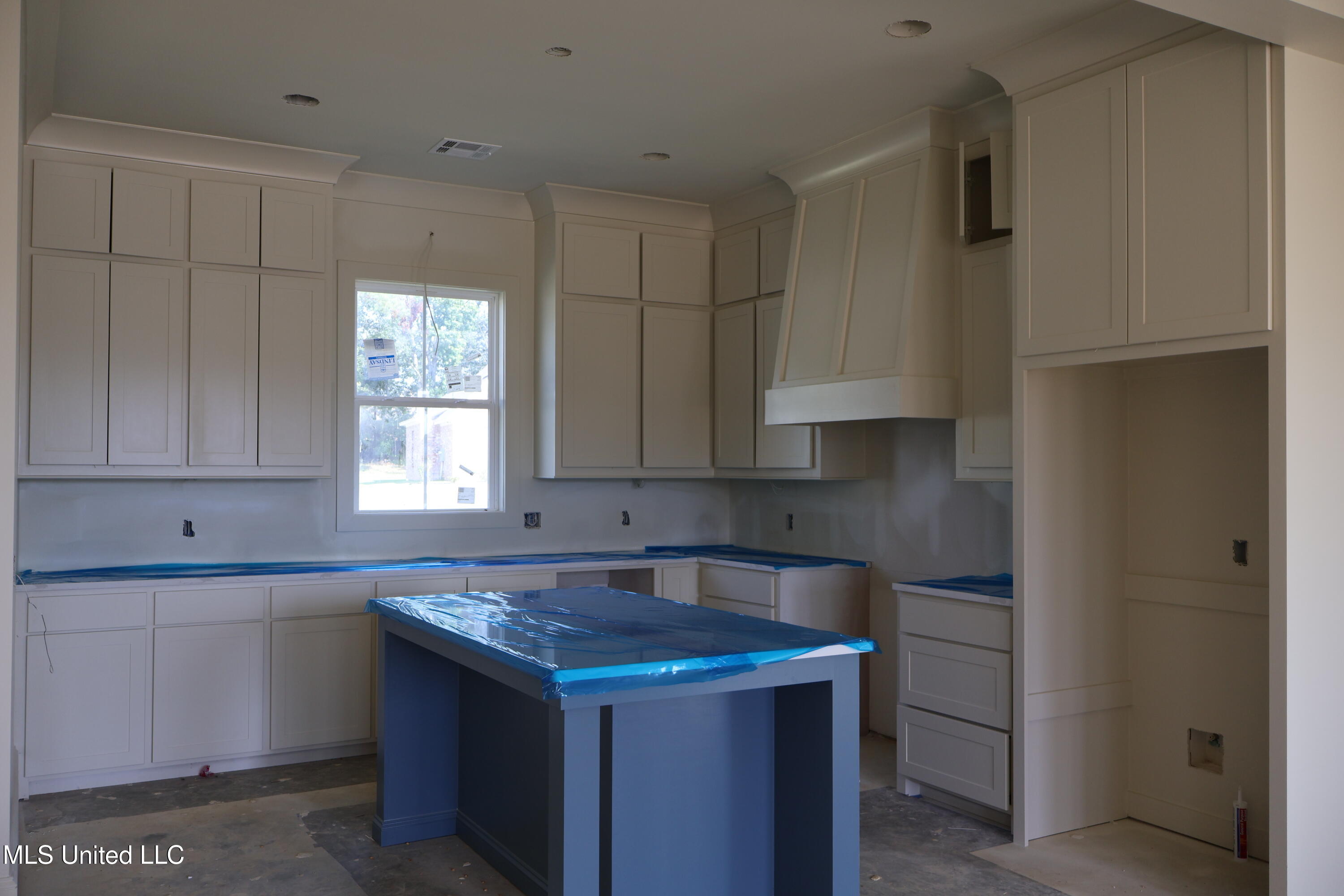 104 Heron's Bay Circle Property Photo 2