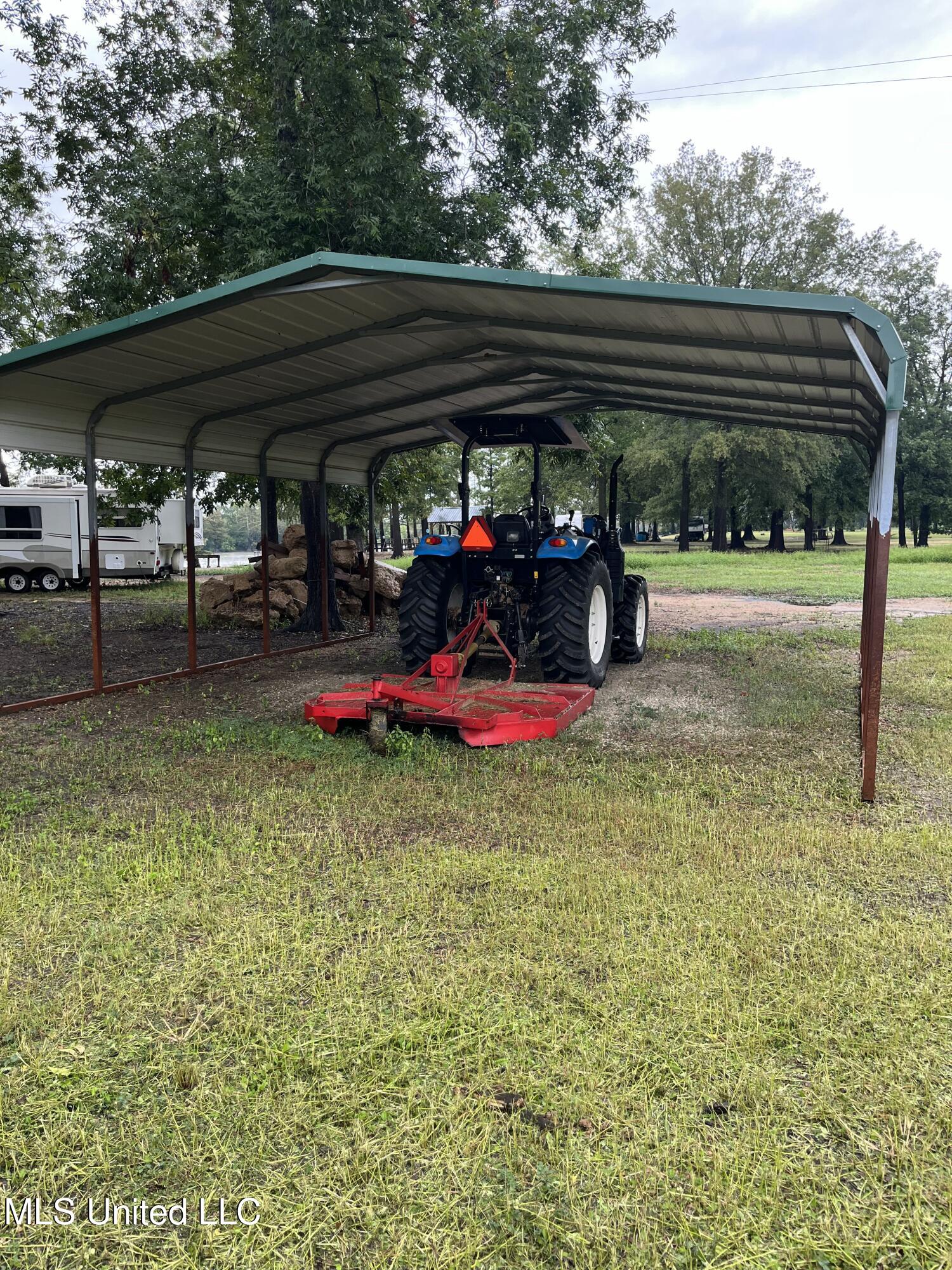 1955 Shumaker Road Property Photo 3