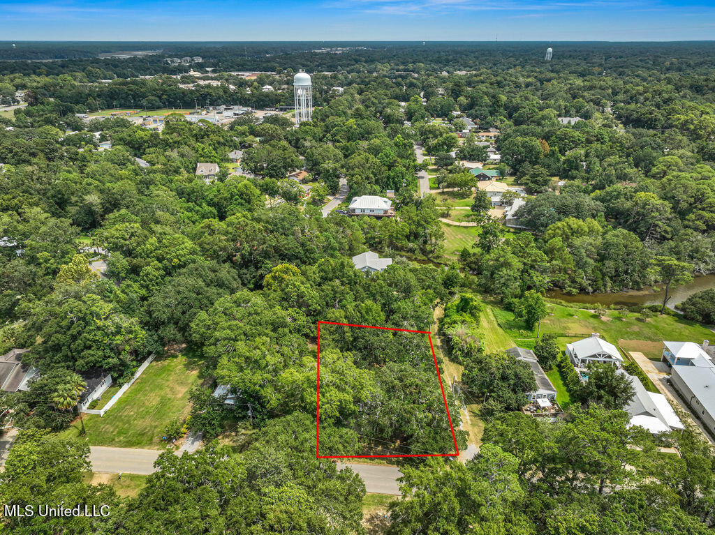 408 Magnolia Avenue Property Photo 1