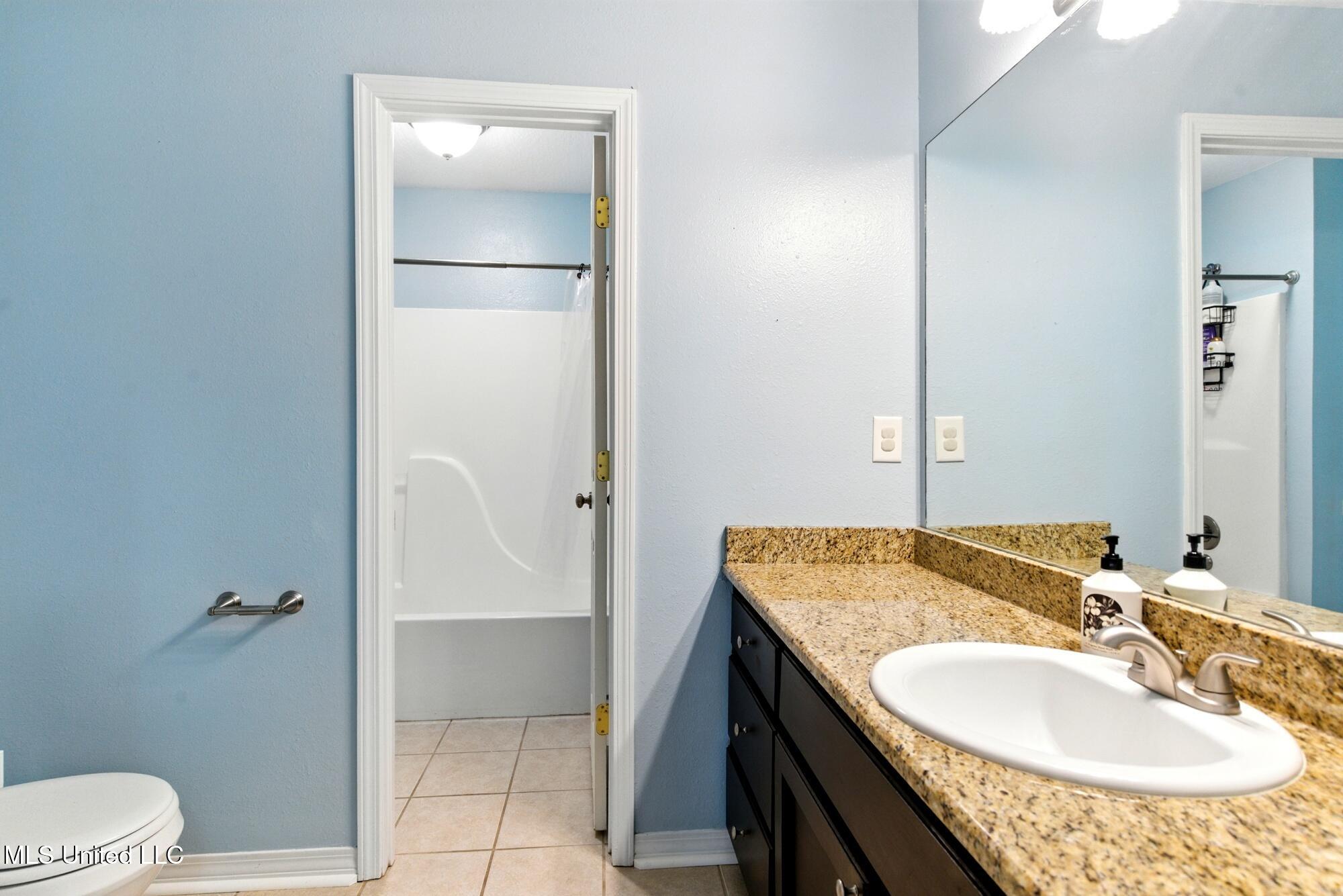 6 Wandering Oaks Lane Property Photo 16