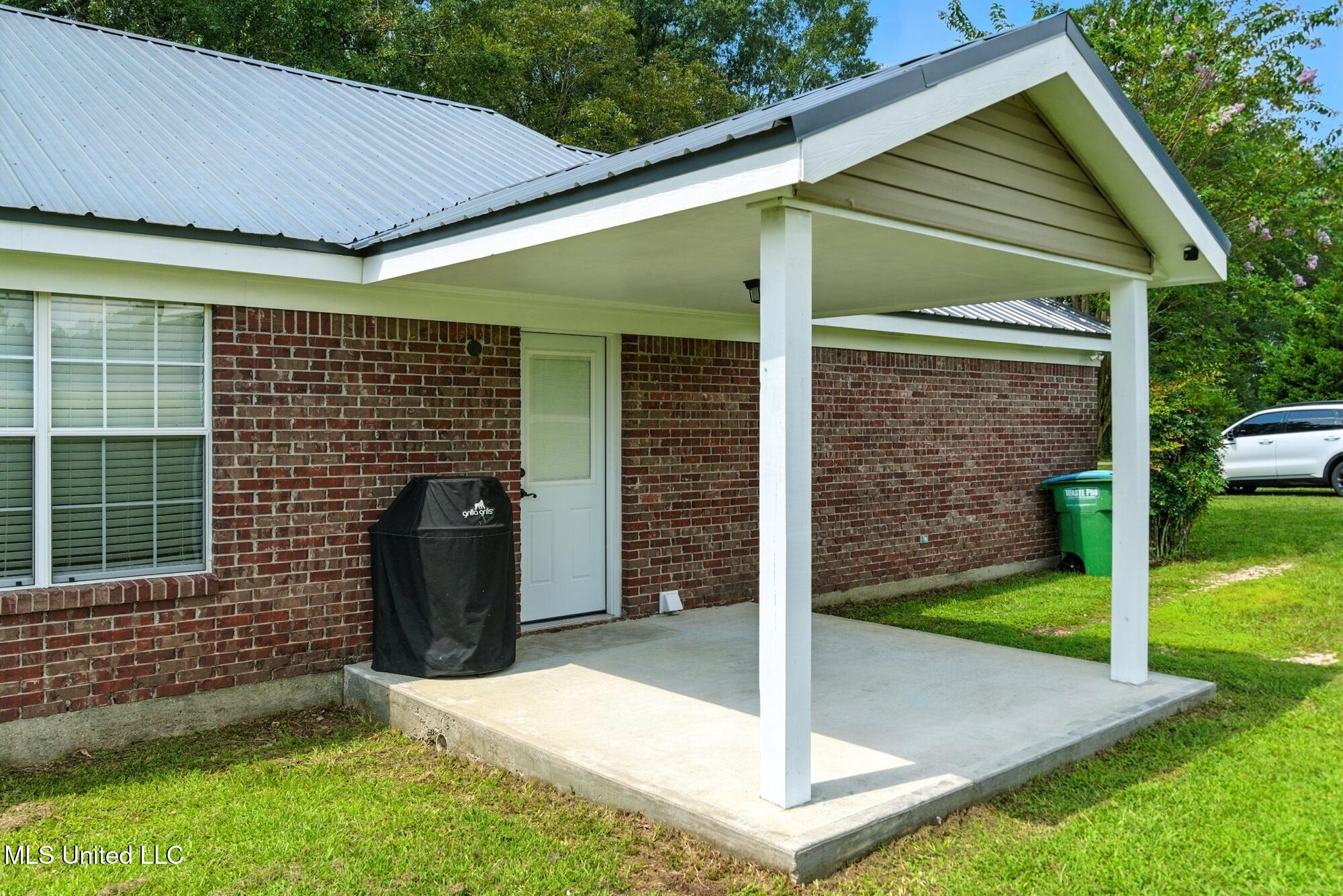 6 Wandering Oaks Lane Property Photo 20