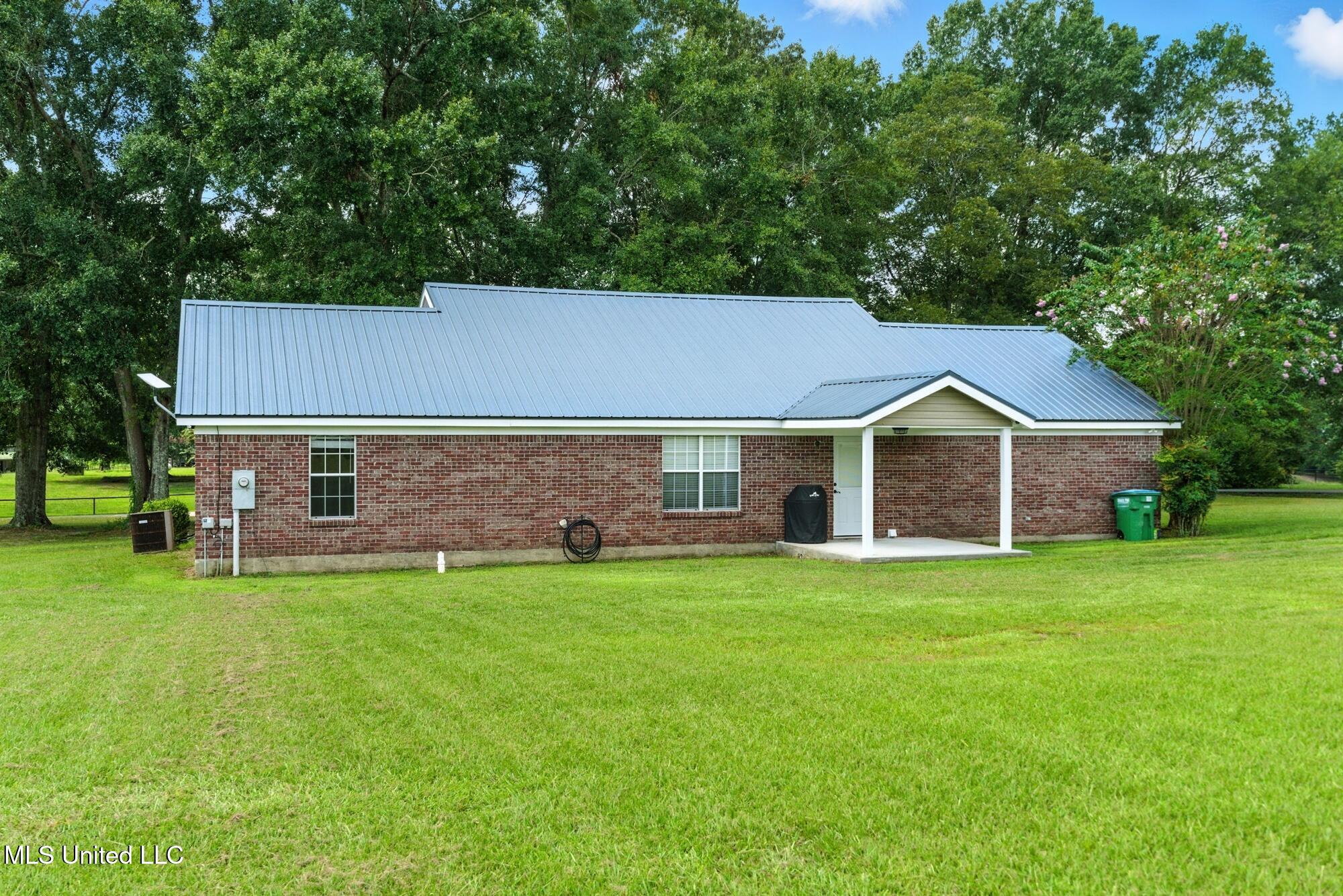 6 Wandering Oaks Lane Property Photo 22