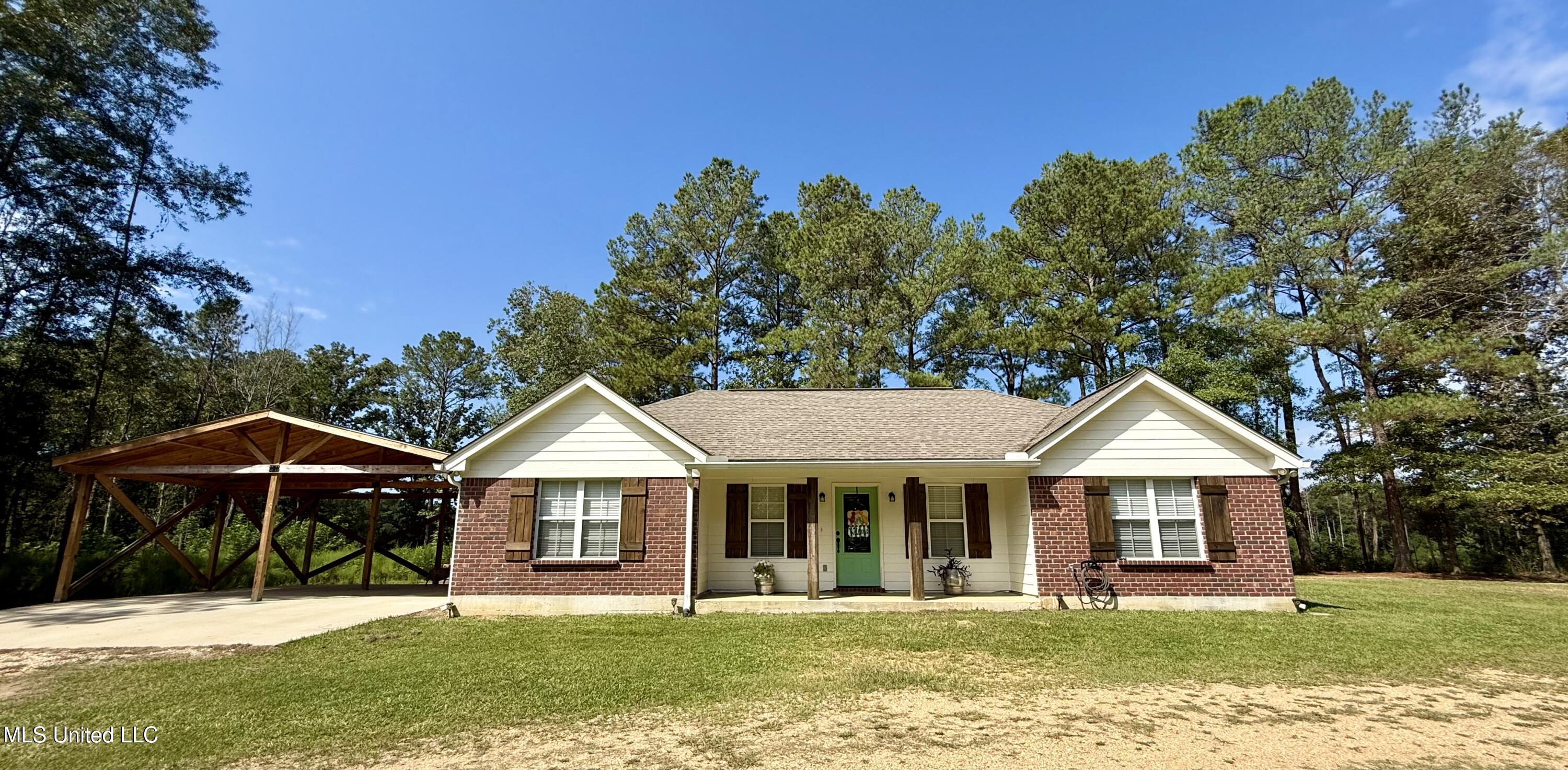 28 Hollow Lane Property Photo 1