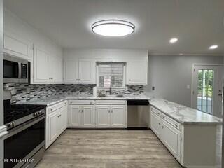 2006 Country Club Drive Property Photo 3