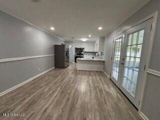 2006 Country Club Drive Property Photo 4