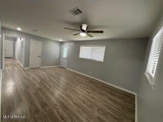 2006 Country Club Drive Property Photo 5