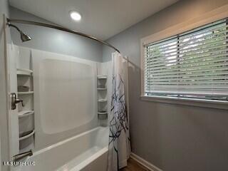 2006 Country Club Drive Property Photo 7