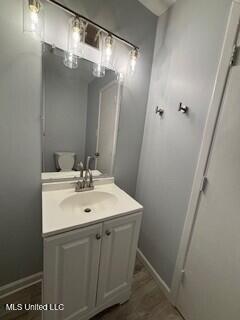 2006 Country Club Drive Property Photo 12