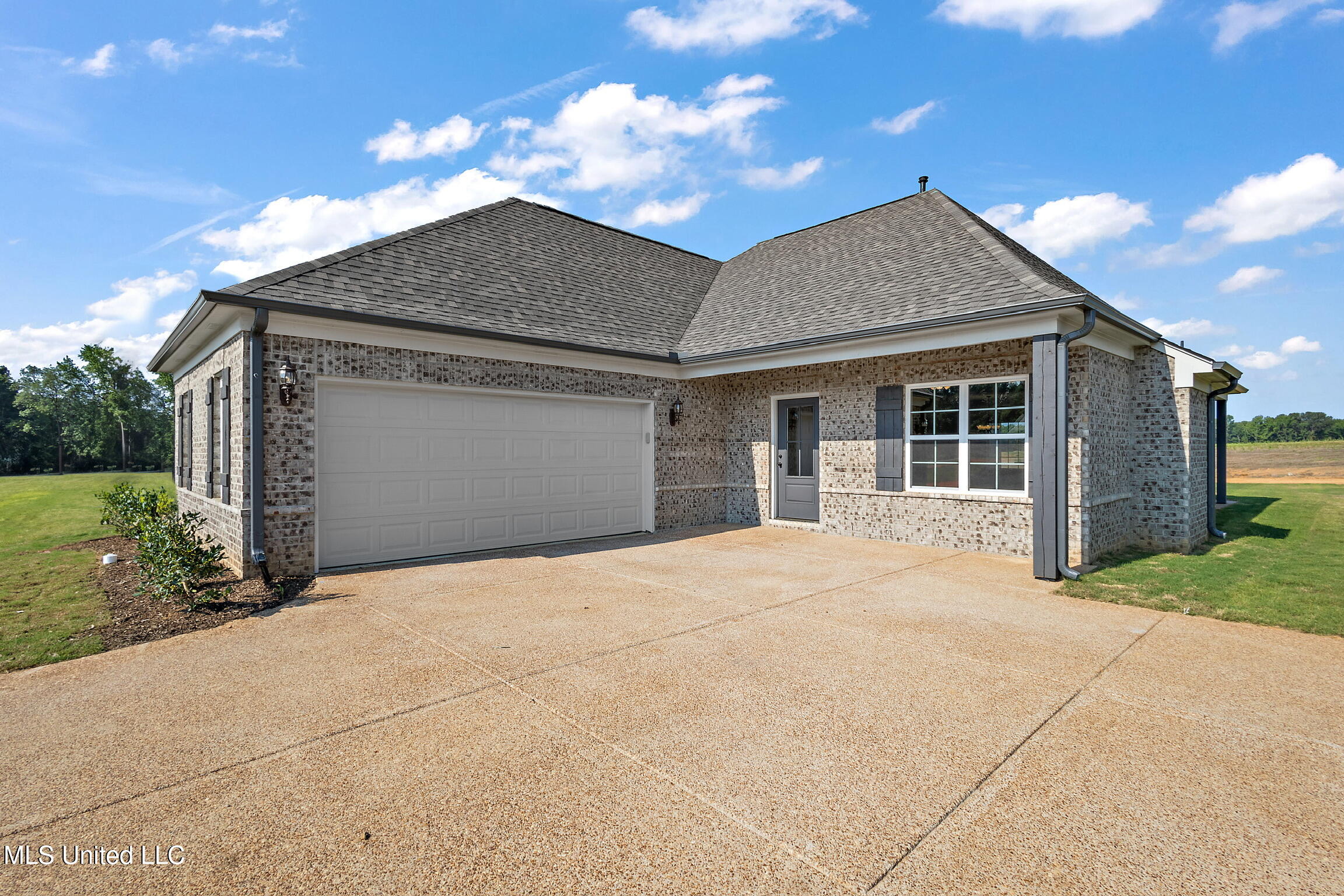 6390 Jameson Cove Property Photo 5