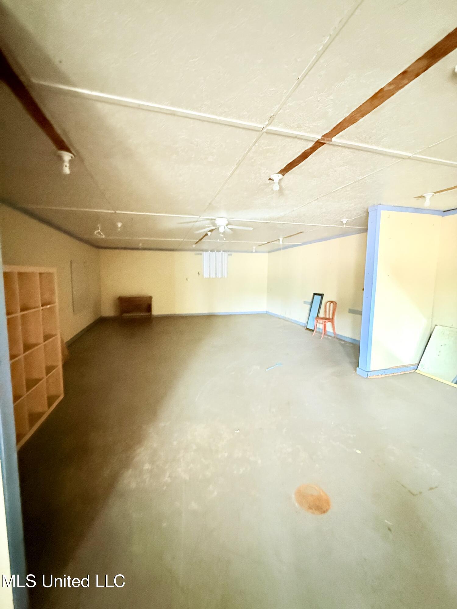 9813 Highway 8 Property Photo 7