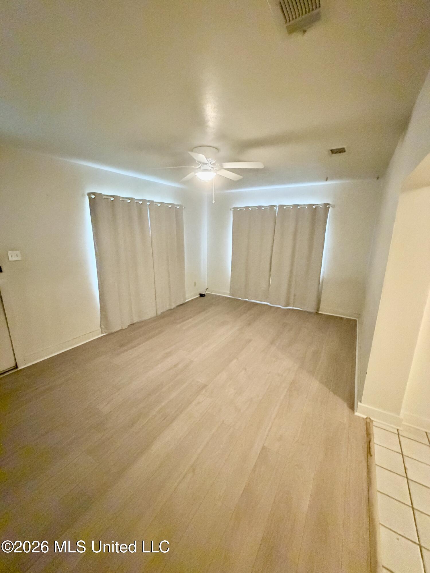 186 Summer Place Property Photo 4