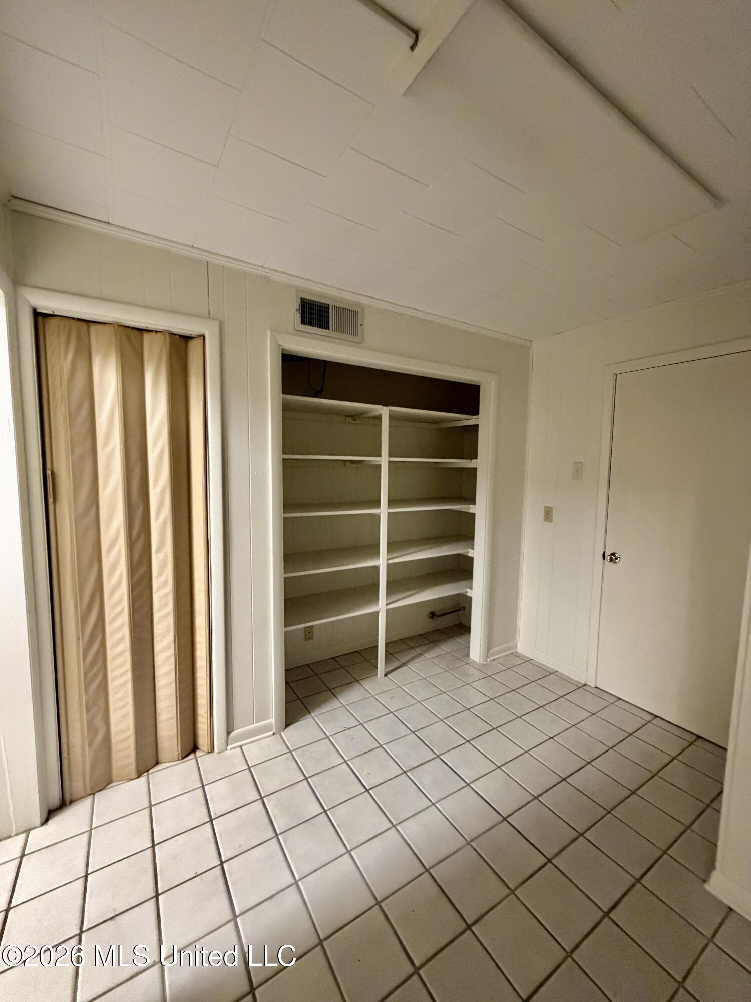 186 Summer Place Property Photo 14