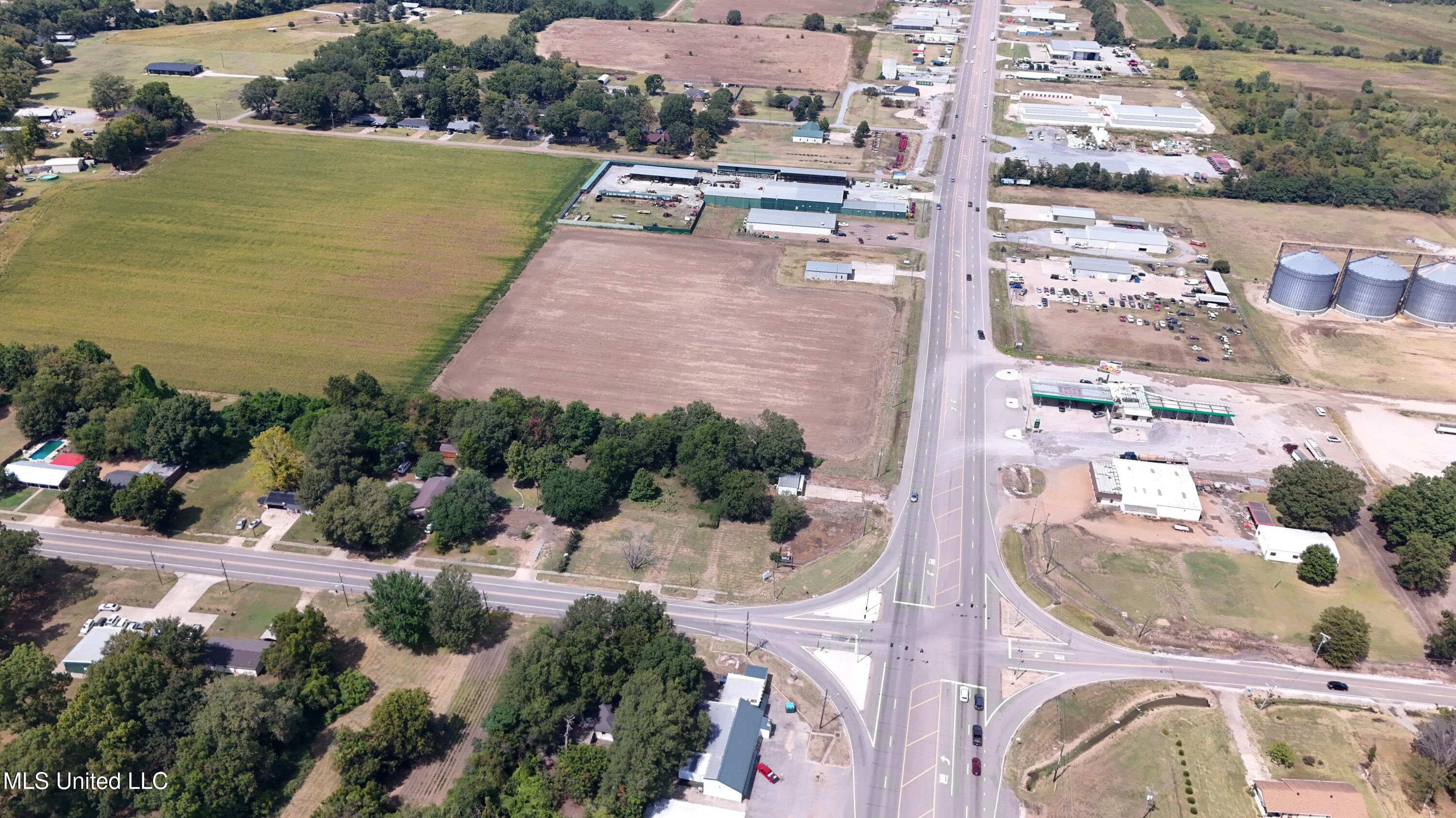 Us-61 Property Photo 4