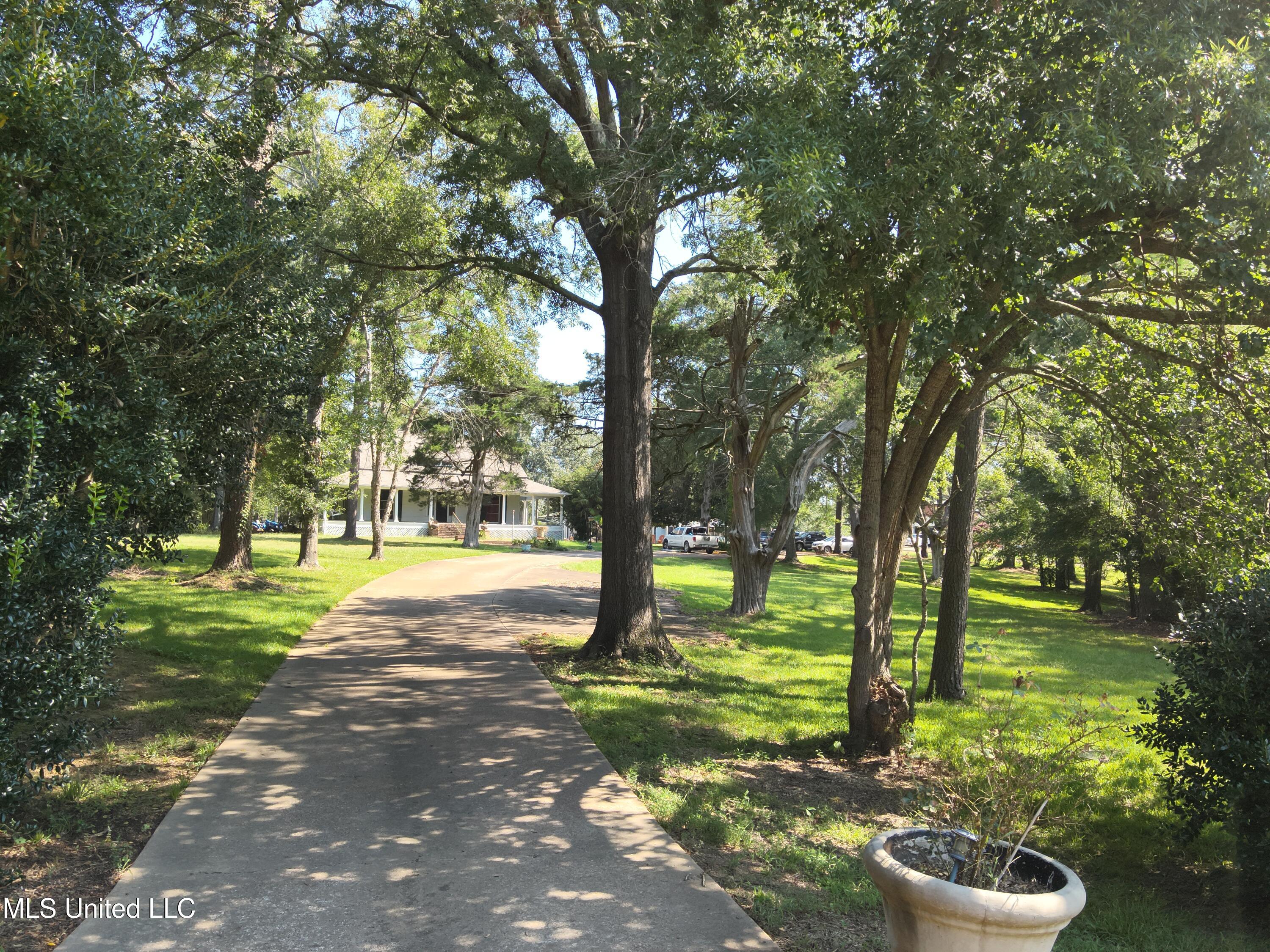 3141 Highway 43 N Property Photo 1