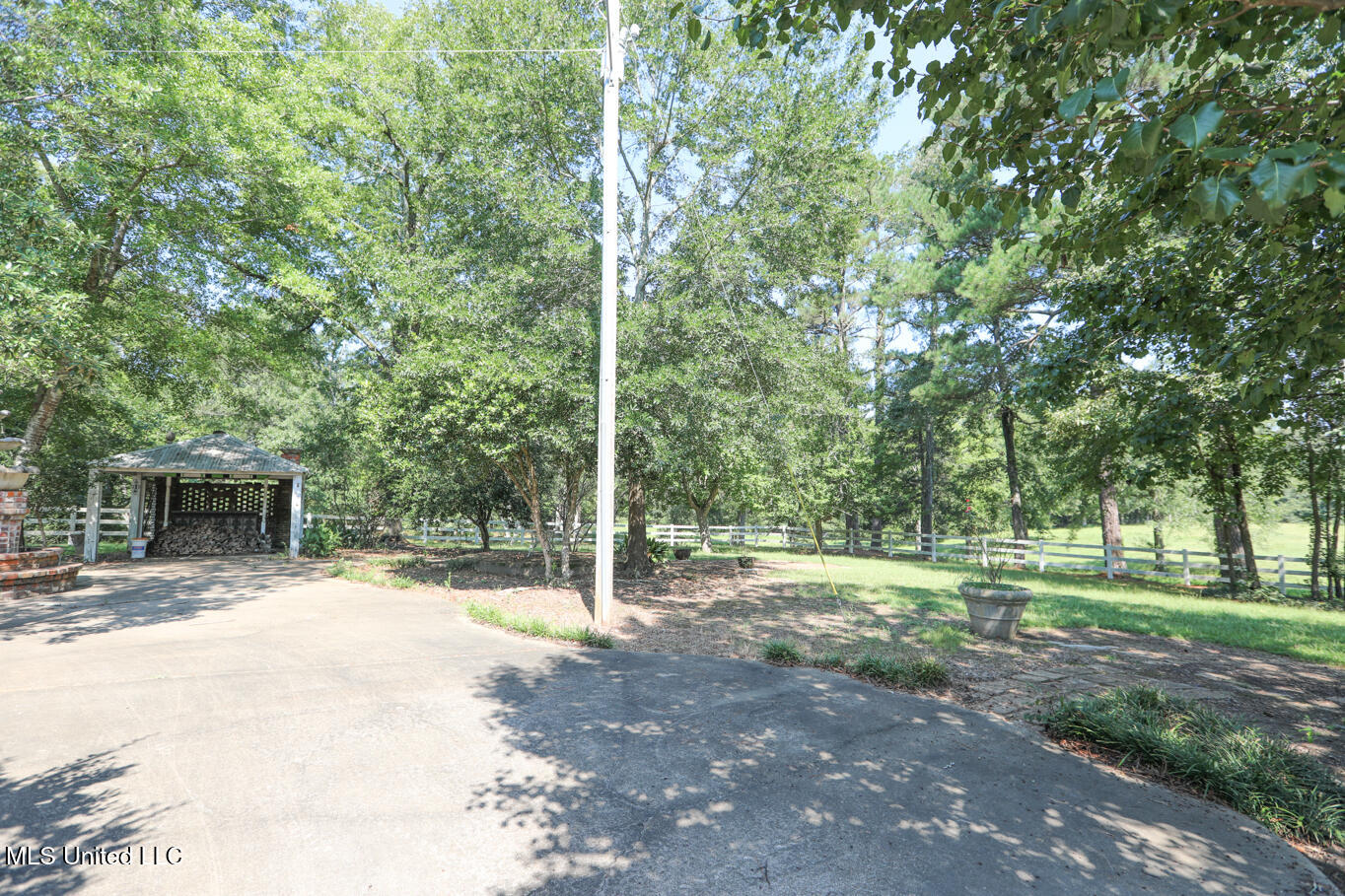 3141 Highway 43 N Property Photo 6