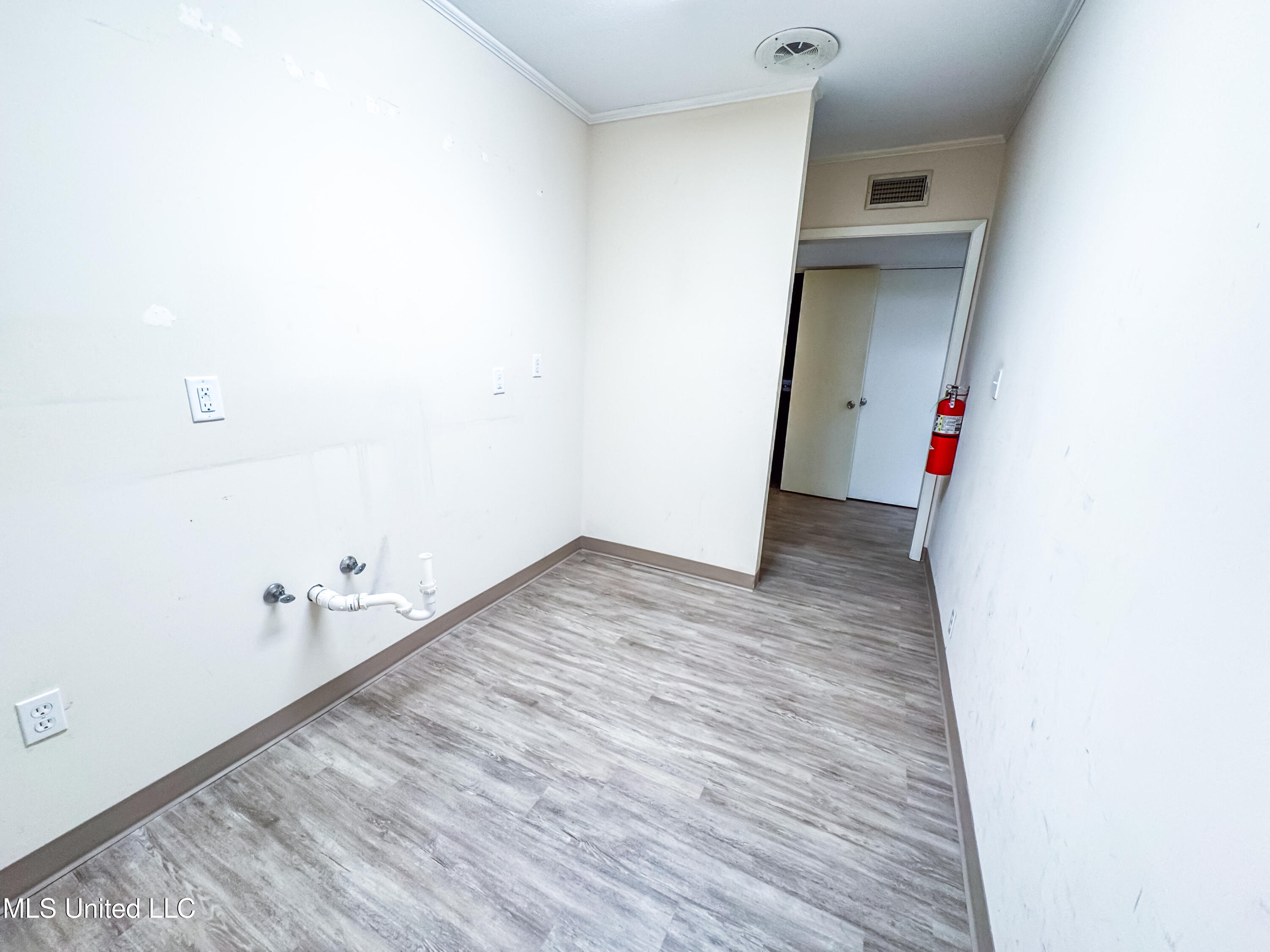 142 Jefferson Davis Blvd Boulevard Property Photo 18