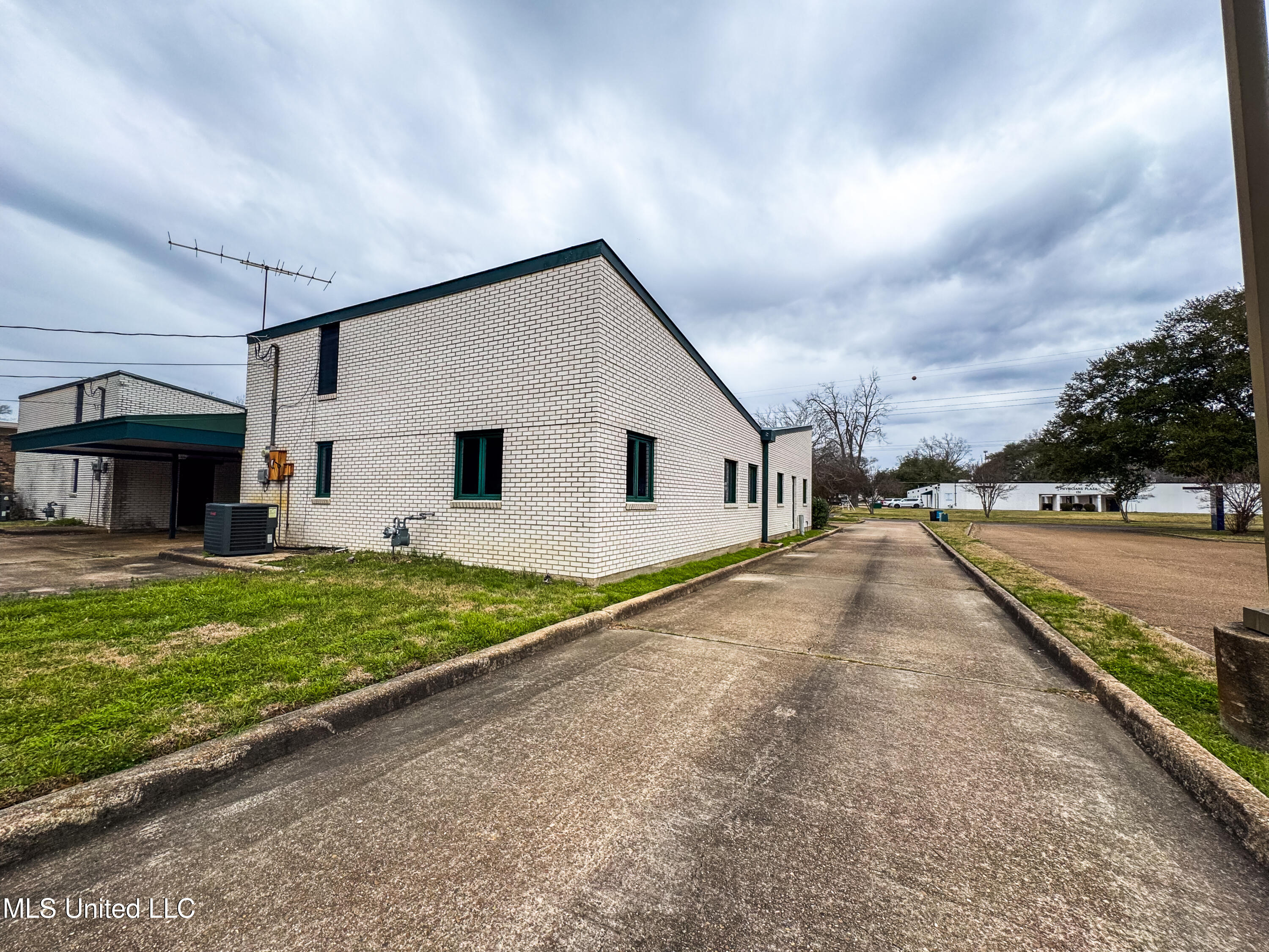 142 Jefferson Davis Blvd Boulevard Property Photo 24