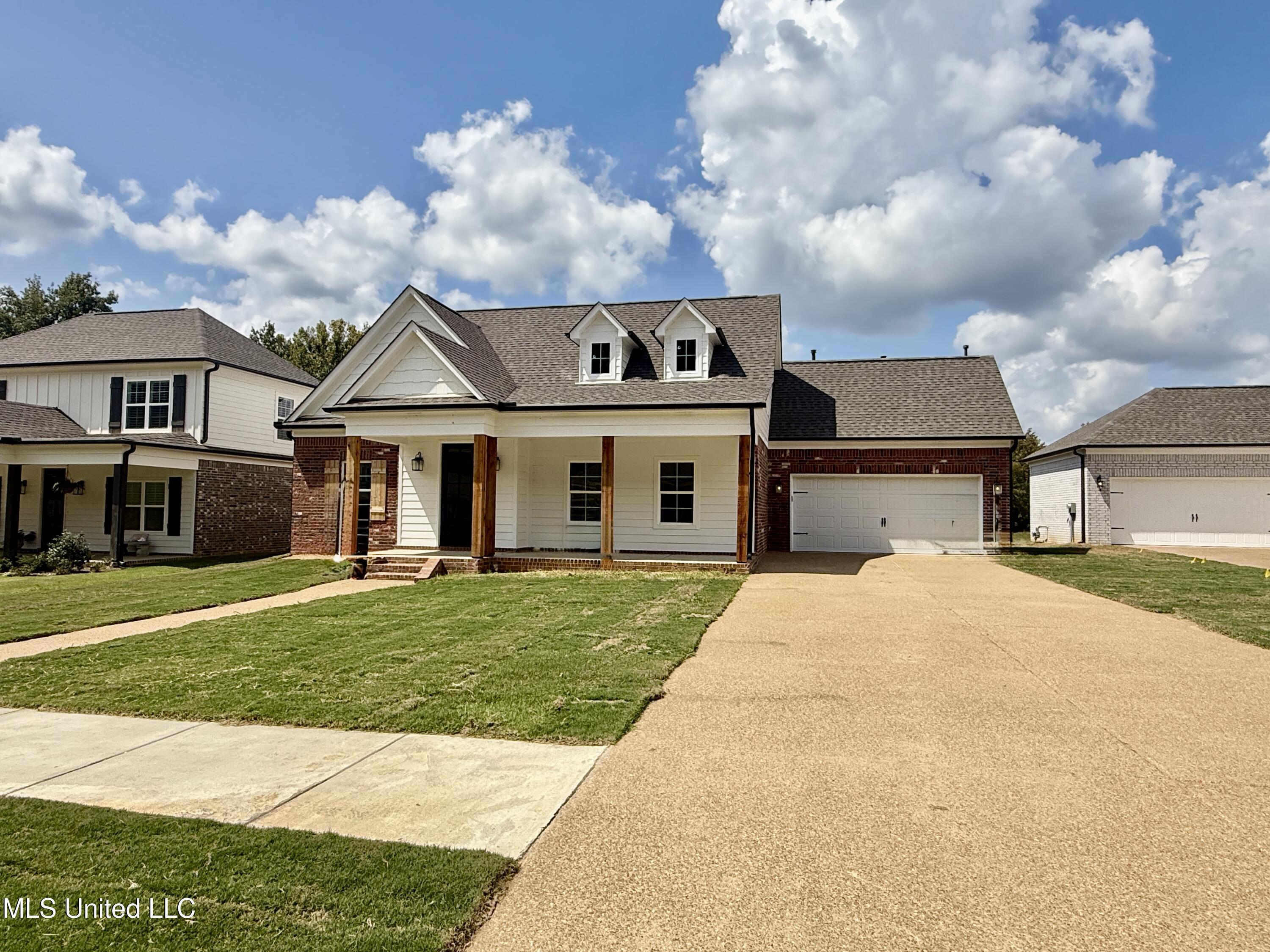 1148 Creekside Lane Property Photo 1