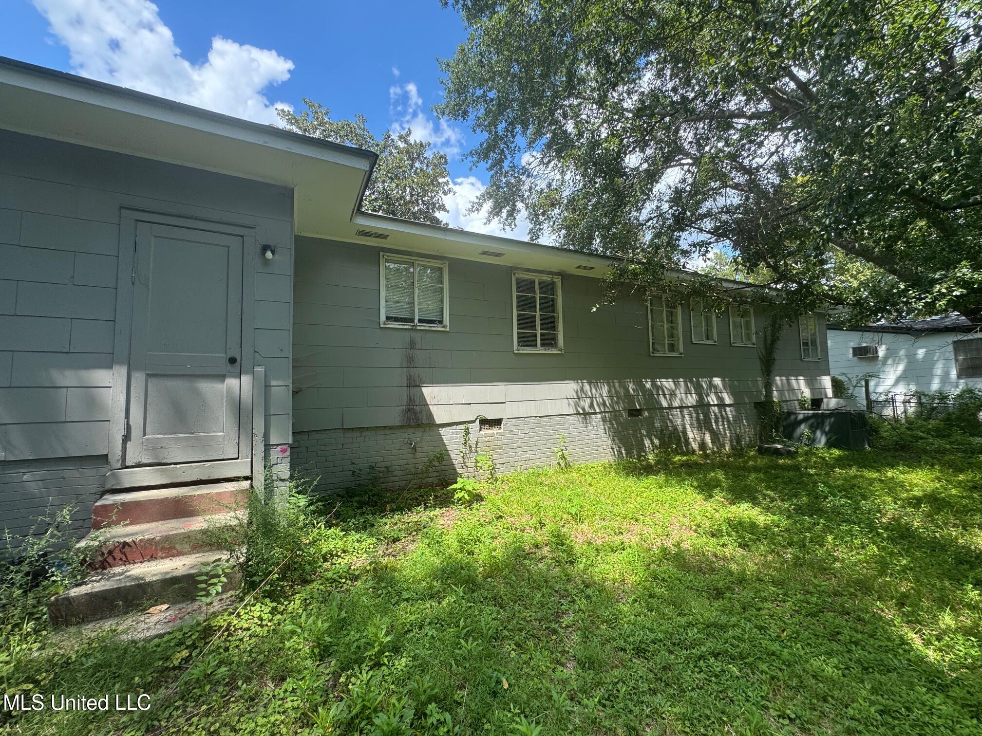 1906 Shamrock Drive Property Photo 11