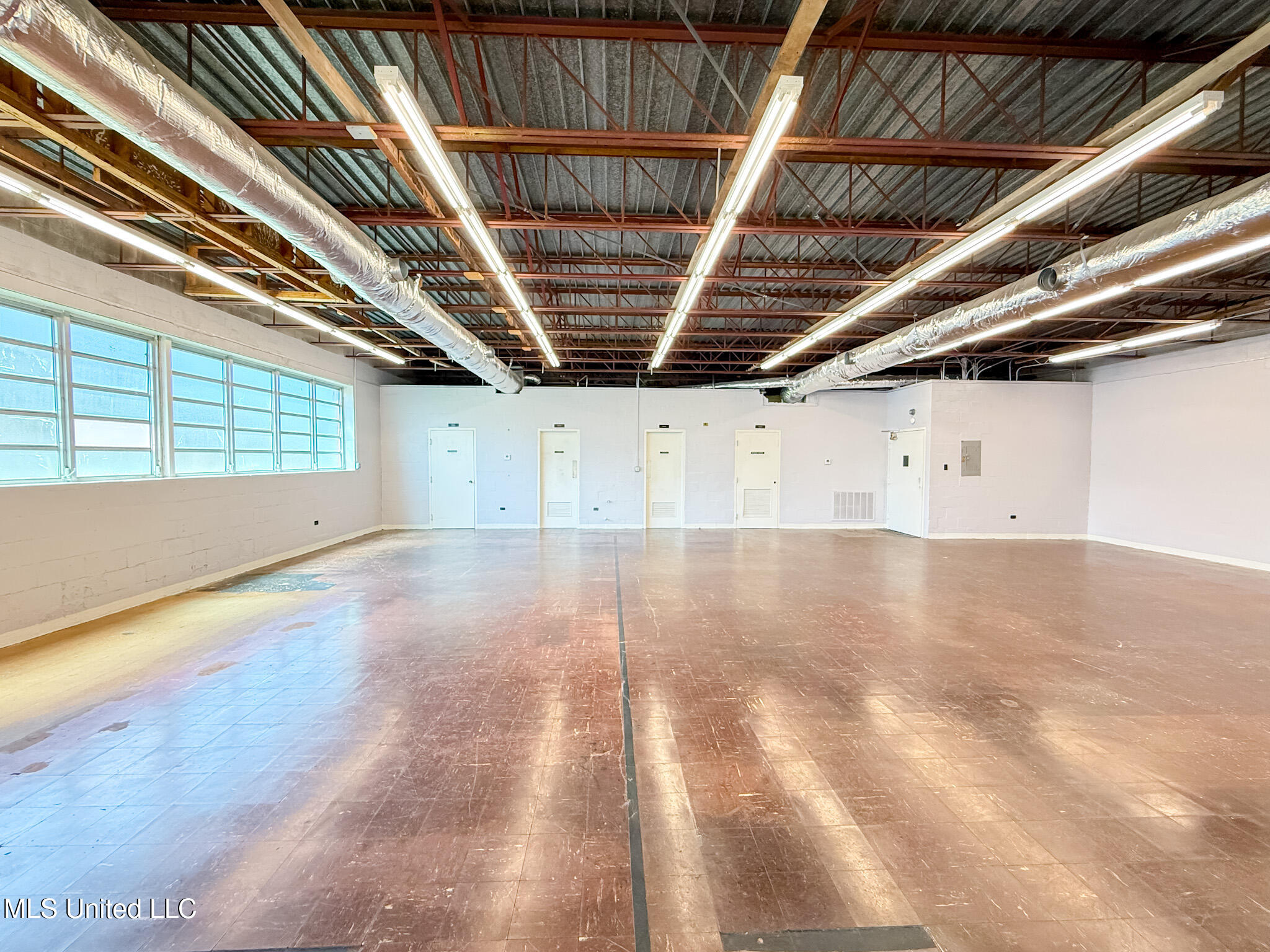 700 Chestnut Street Property Photo 4