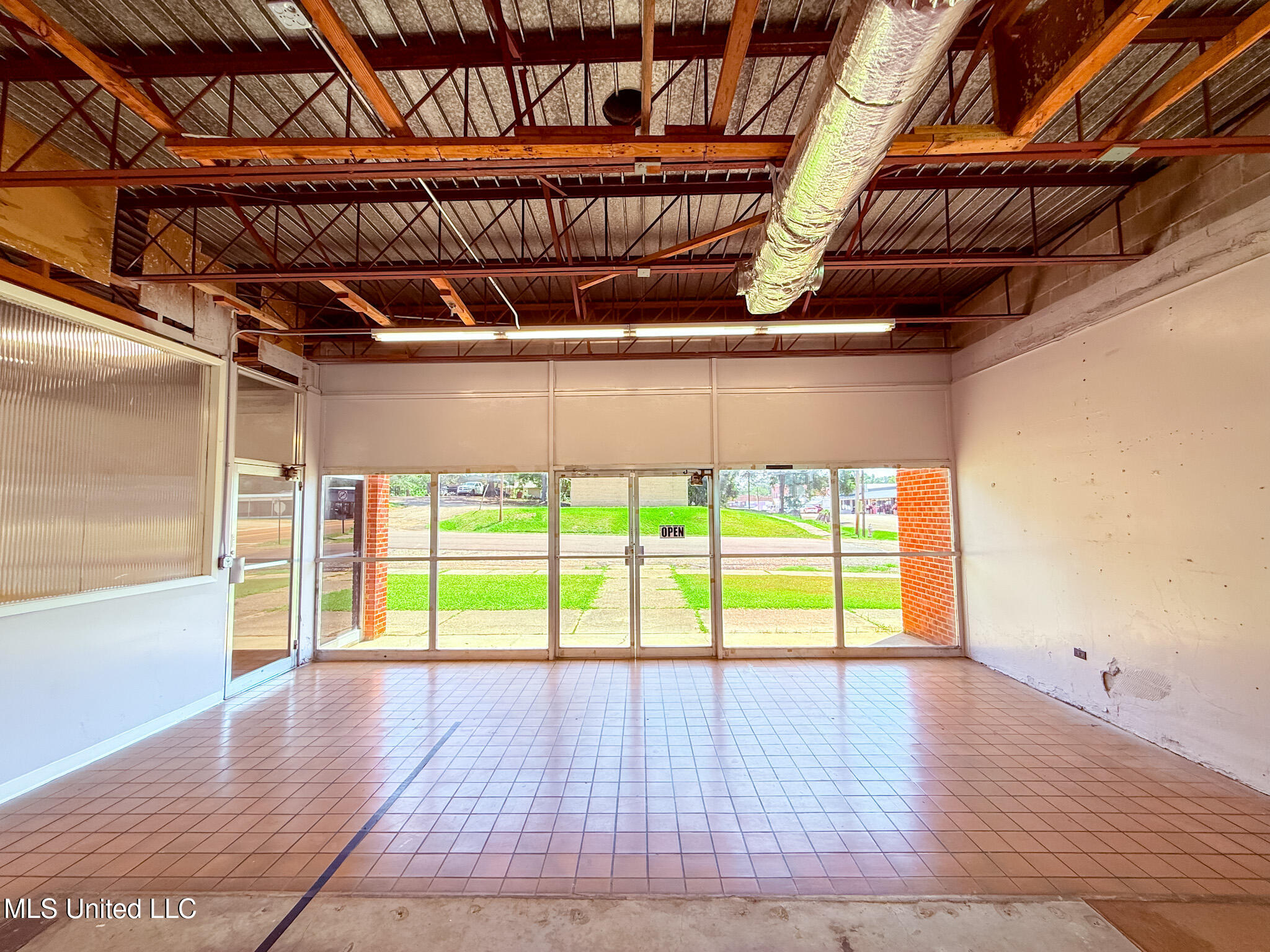 700 Chestnut Street Property Photo 5