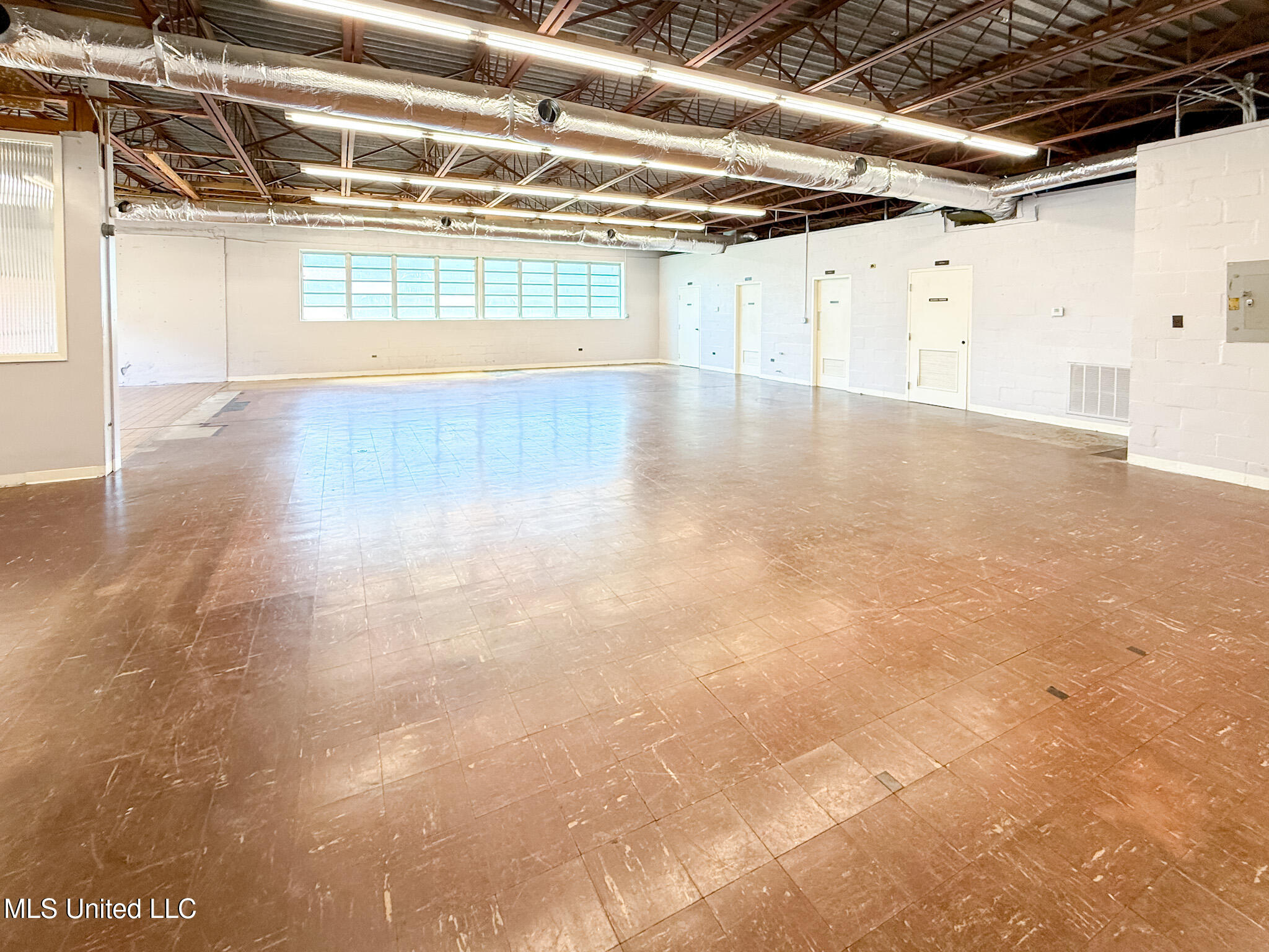 700 Chestnut Street Property Photo 6