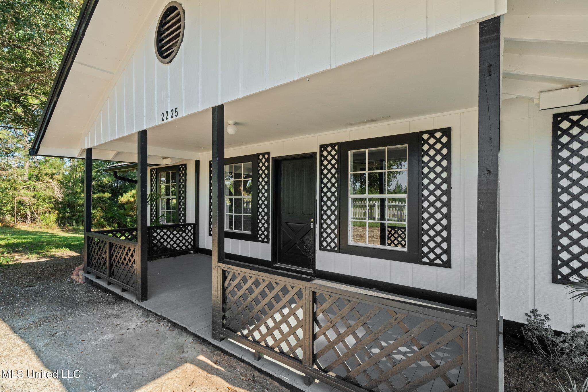 2225 Columbia Purvis Road Property Photo 4