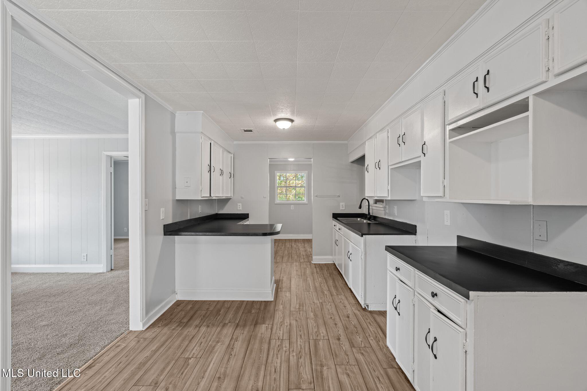 2225 Columbia Purvis Road Property Photo 8