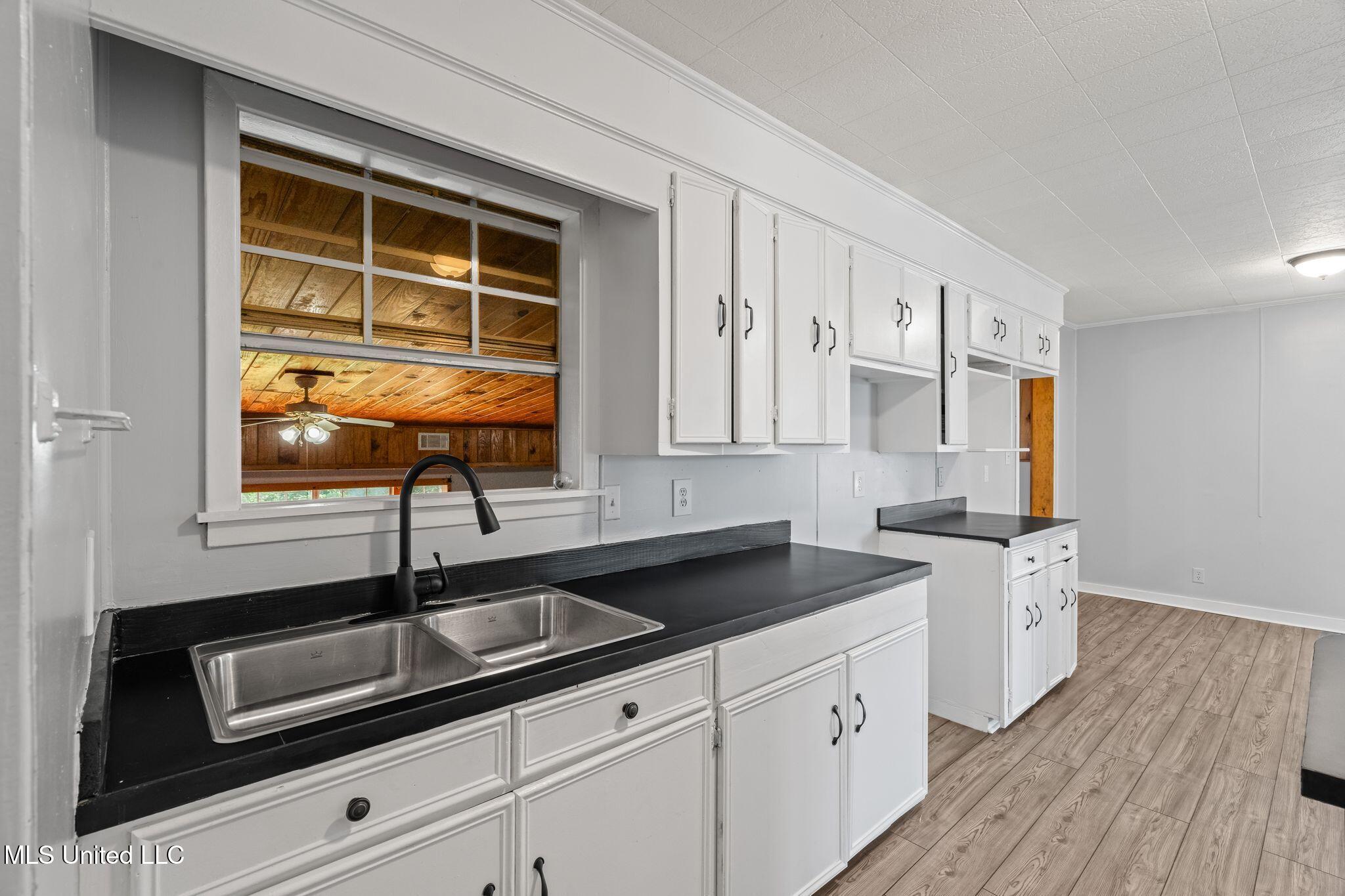 2225 Columbia Purvis Road Property Photo 11